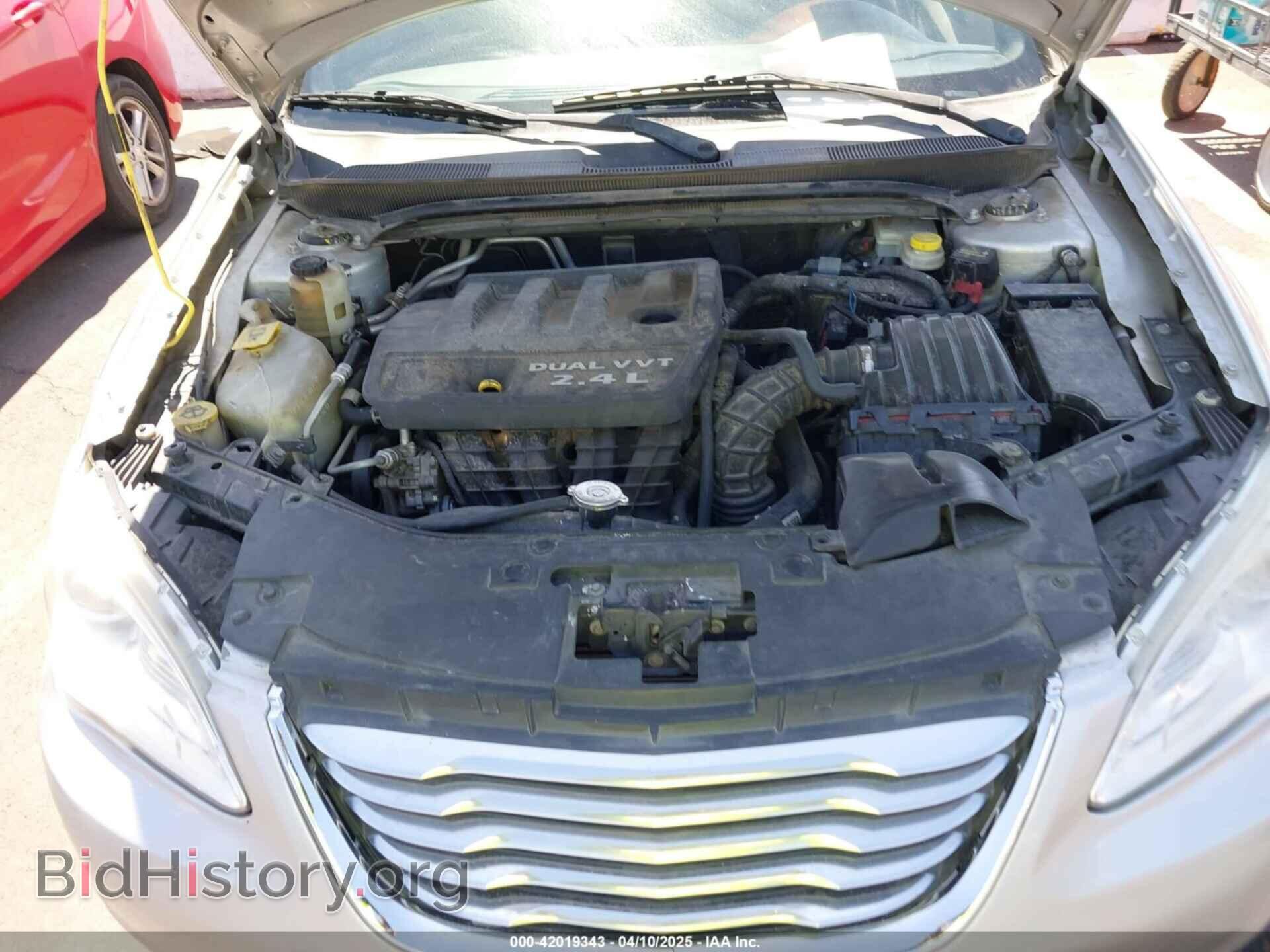 2011 CHRYSLER 200 - VIN: 1C3BC2EB2BN607016 - Фото 10