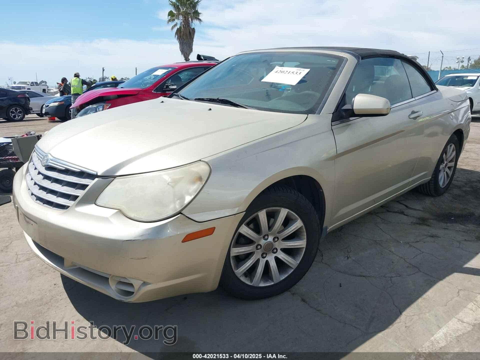 2010 CHRYSLER SEBRING - VIN: 1C3BC5ED7AN142671 - Фото 2
