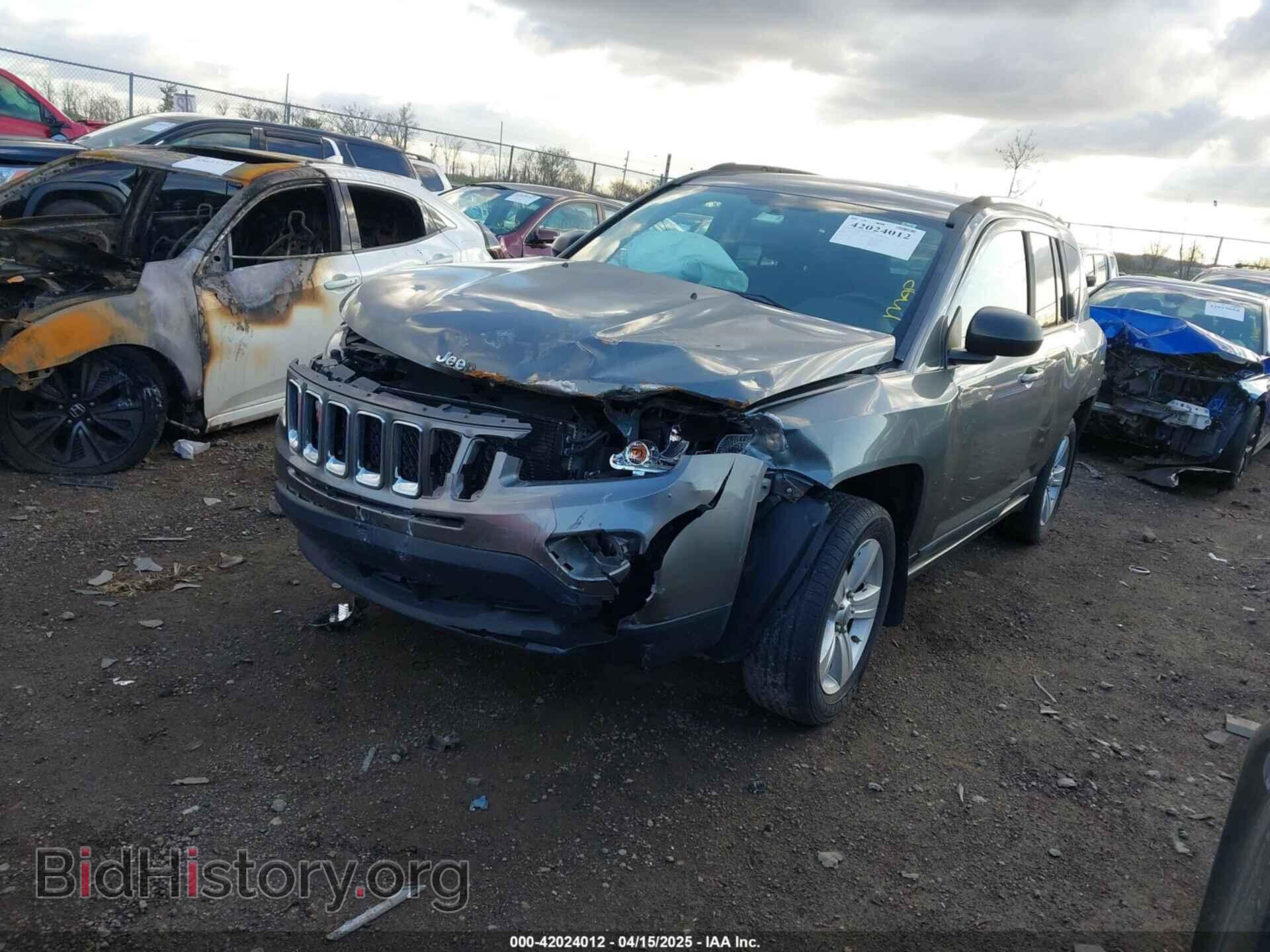 2011 JEEP COMPASS - VIN: 1J4NF1FB6BD280595 - Photo 2