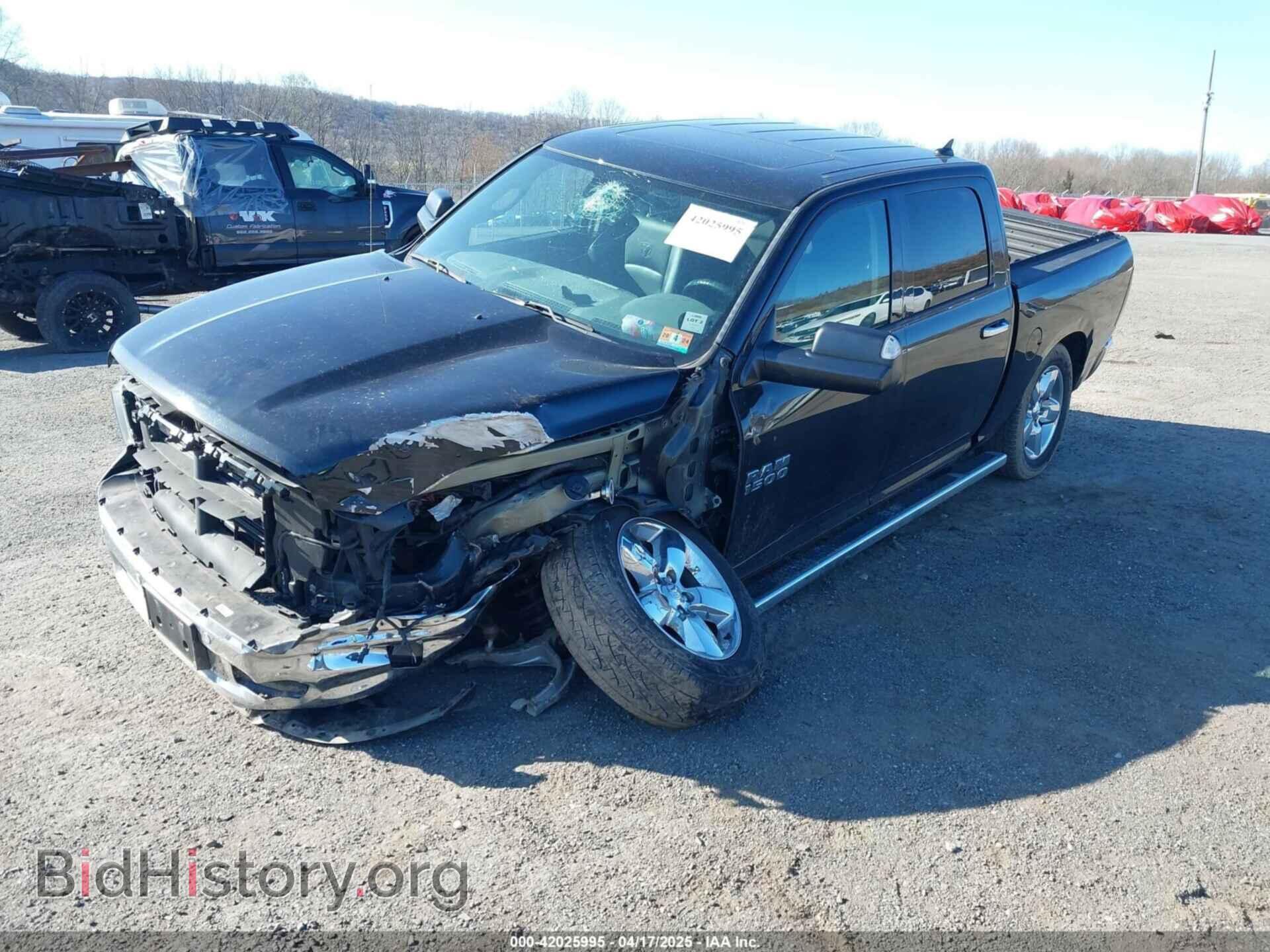 2017 RAM 1500 - VIN: 1C6RR7LT1HS540136 - Фото 2