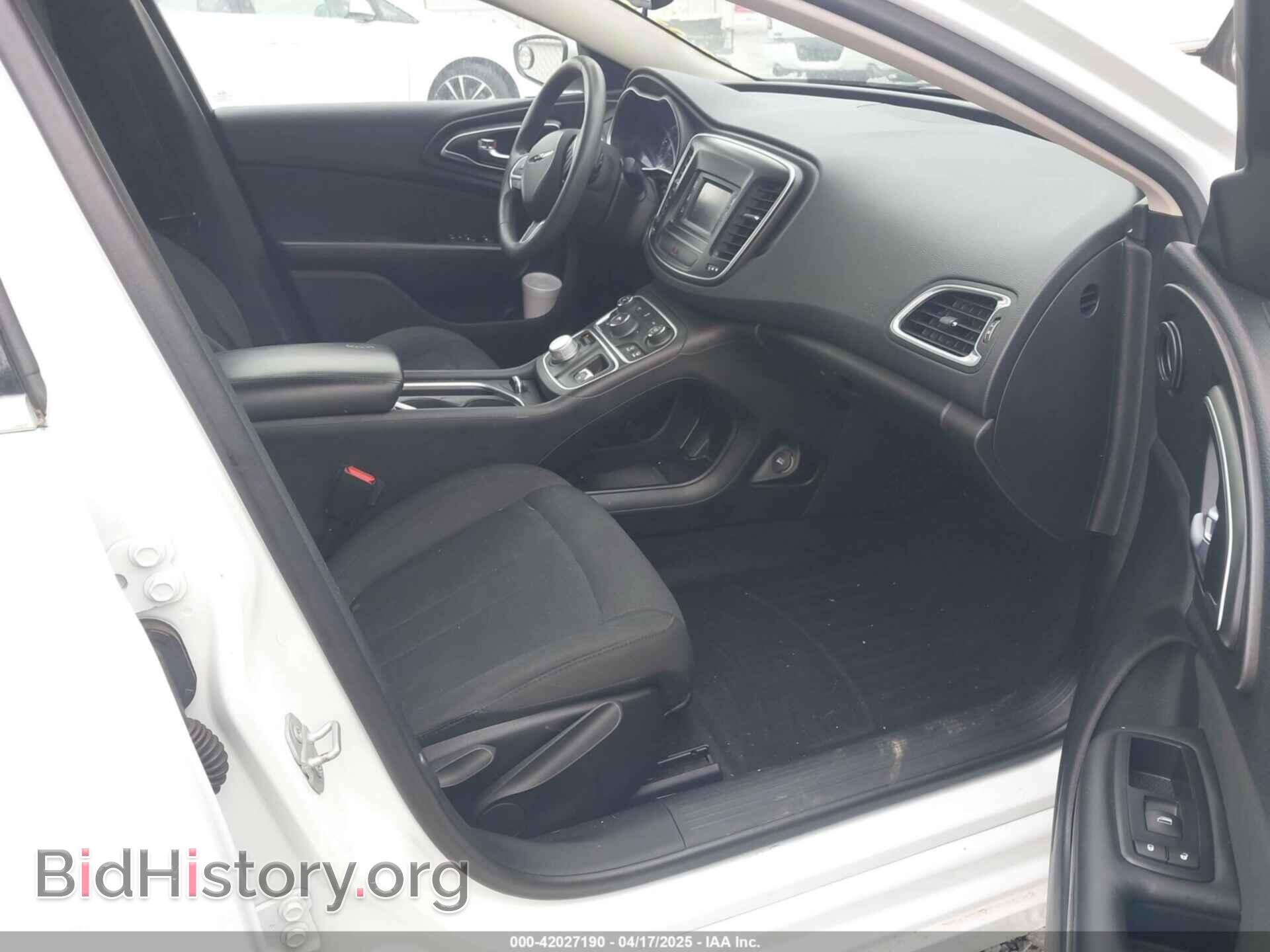 2016 CHRYSLER 200 - VIN: 1C3CCCFB2GN170702 - Фото 5
