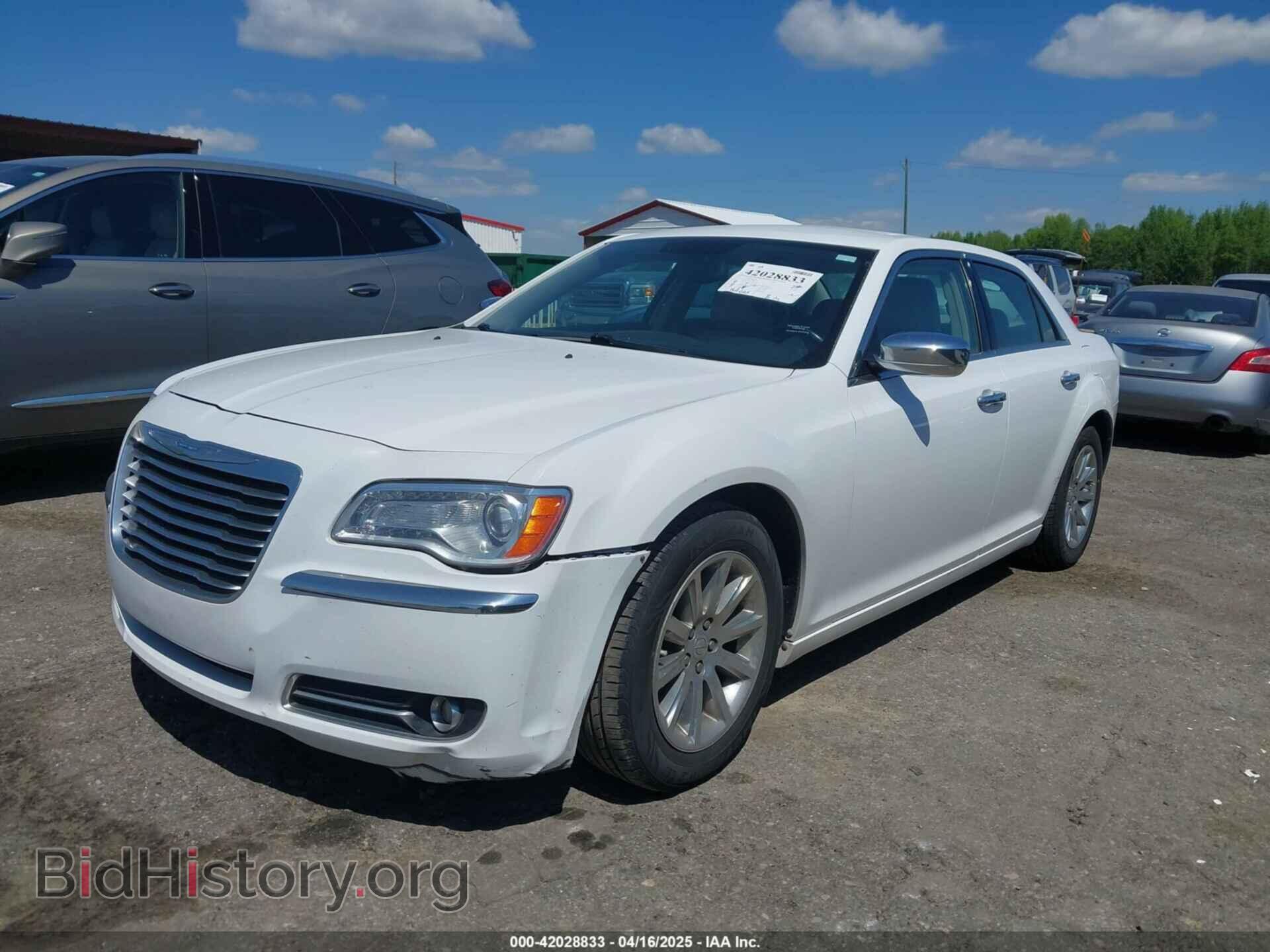2012 CHRYSLER 300 - VIN: 2C3CCACG5CH210469 - Фото 2