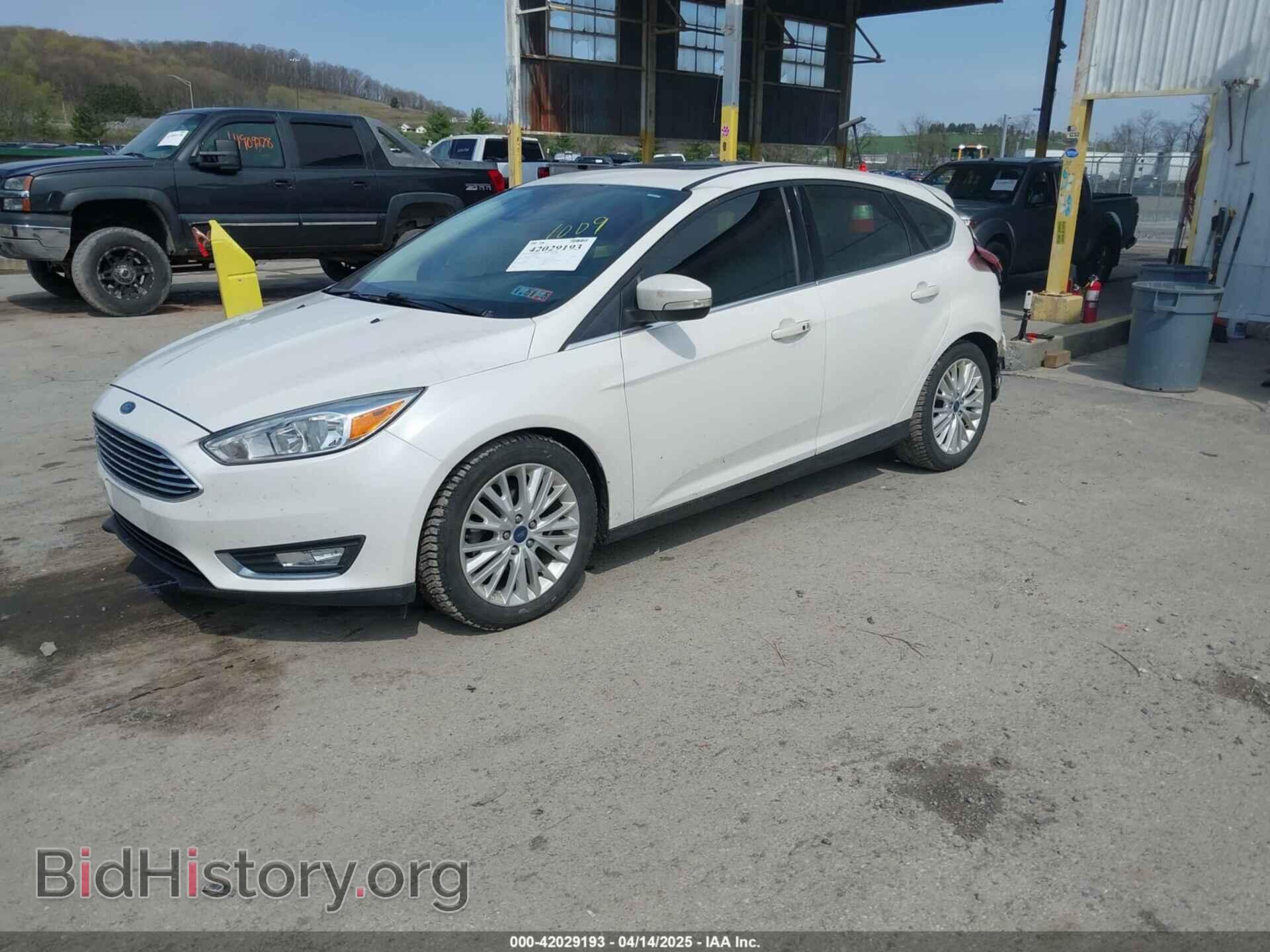 2017 FORD FOCUS - VIN: 1FADP3N24HL331009 - Photo 2