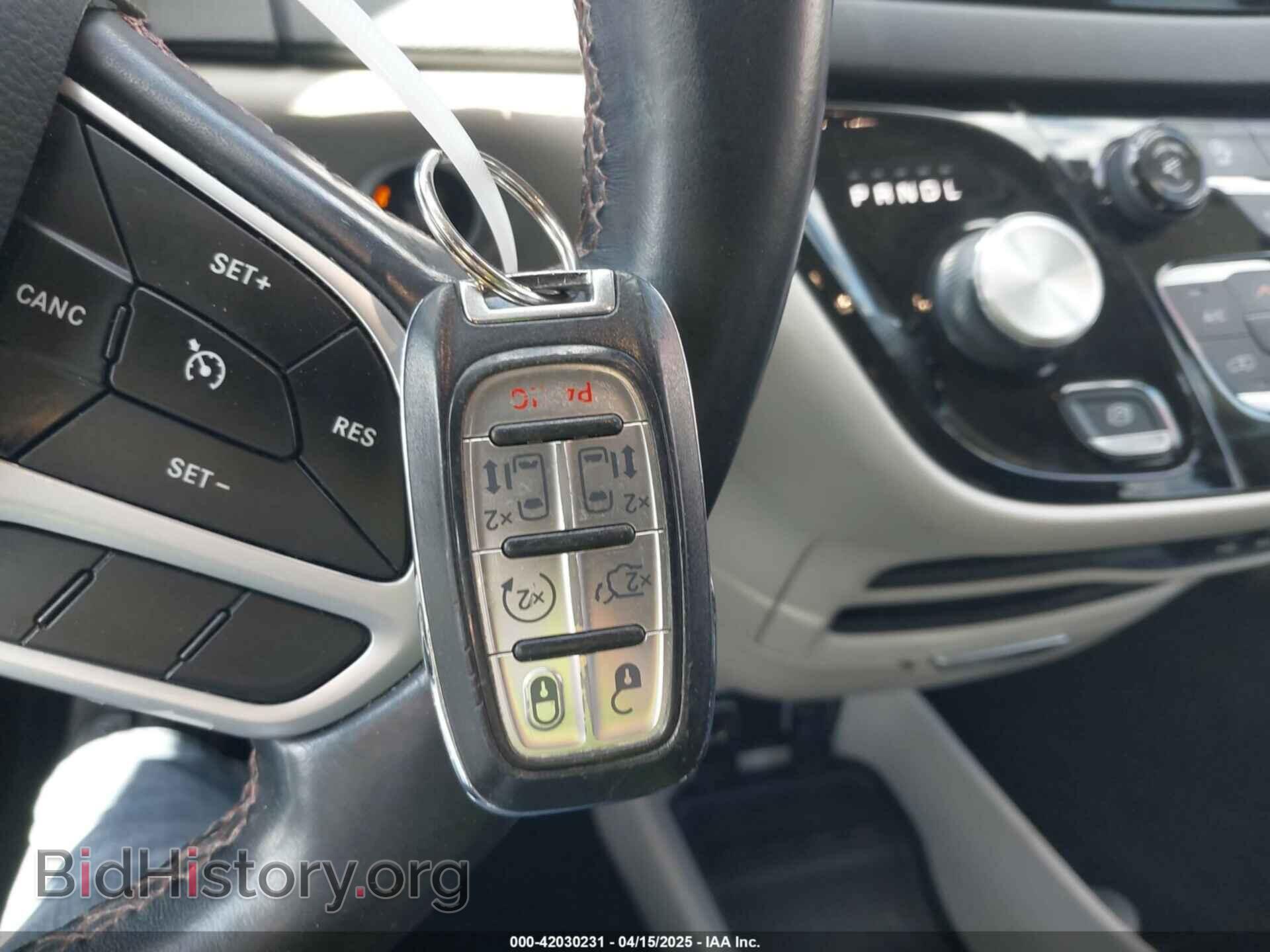 2017 CHRYSLER PACIFICA - VIN: 2C4RC1BG8HR747765 - Фото 11