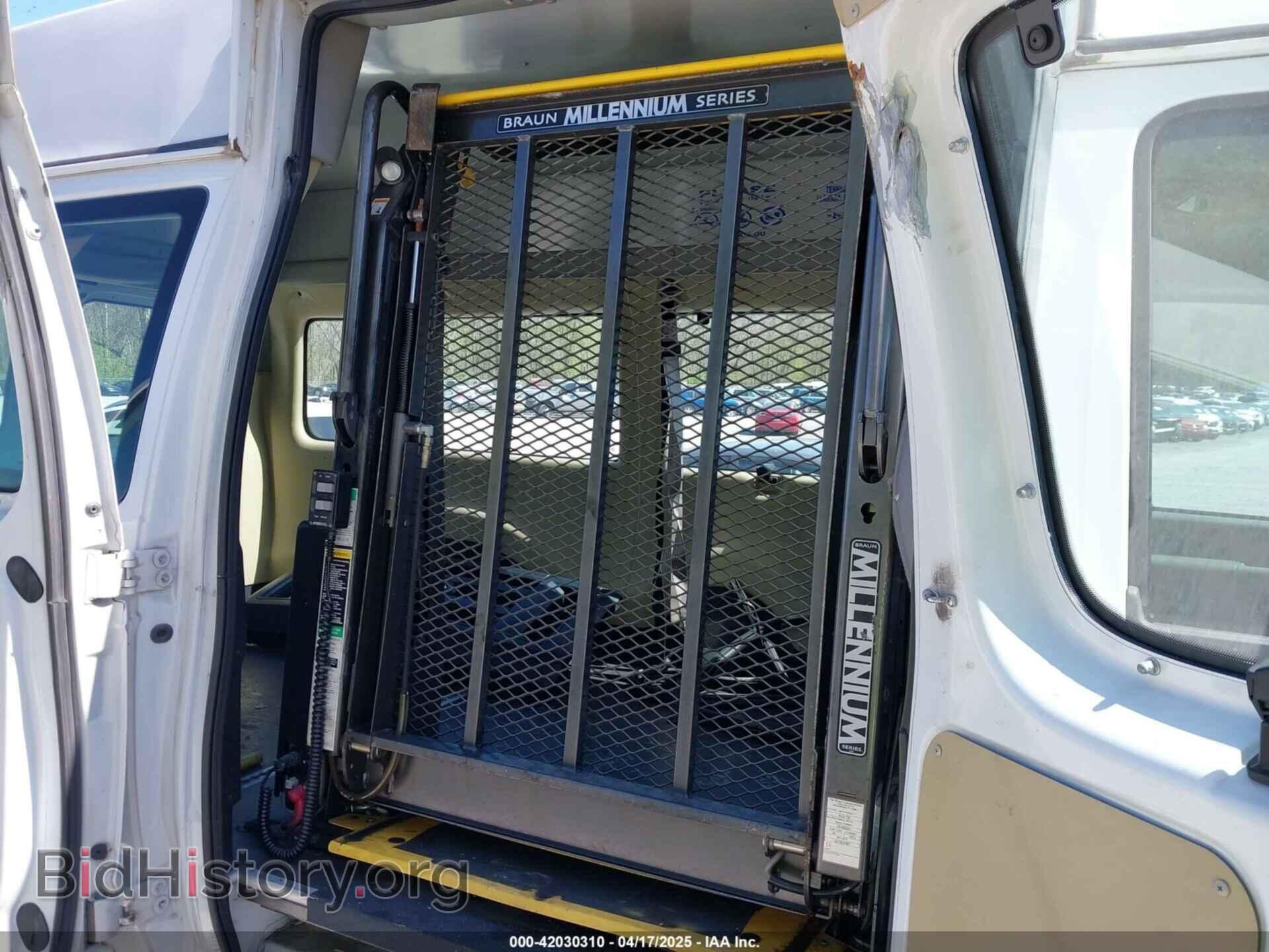2008 FORD E-250 - VIN: 1FTNE24W78DA10529 - Фото 8