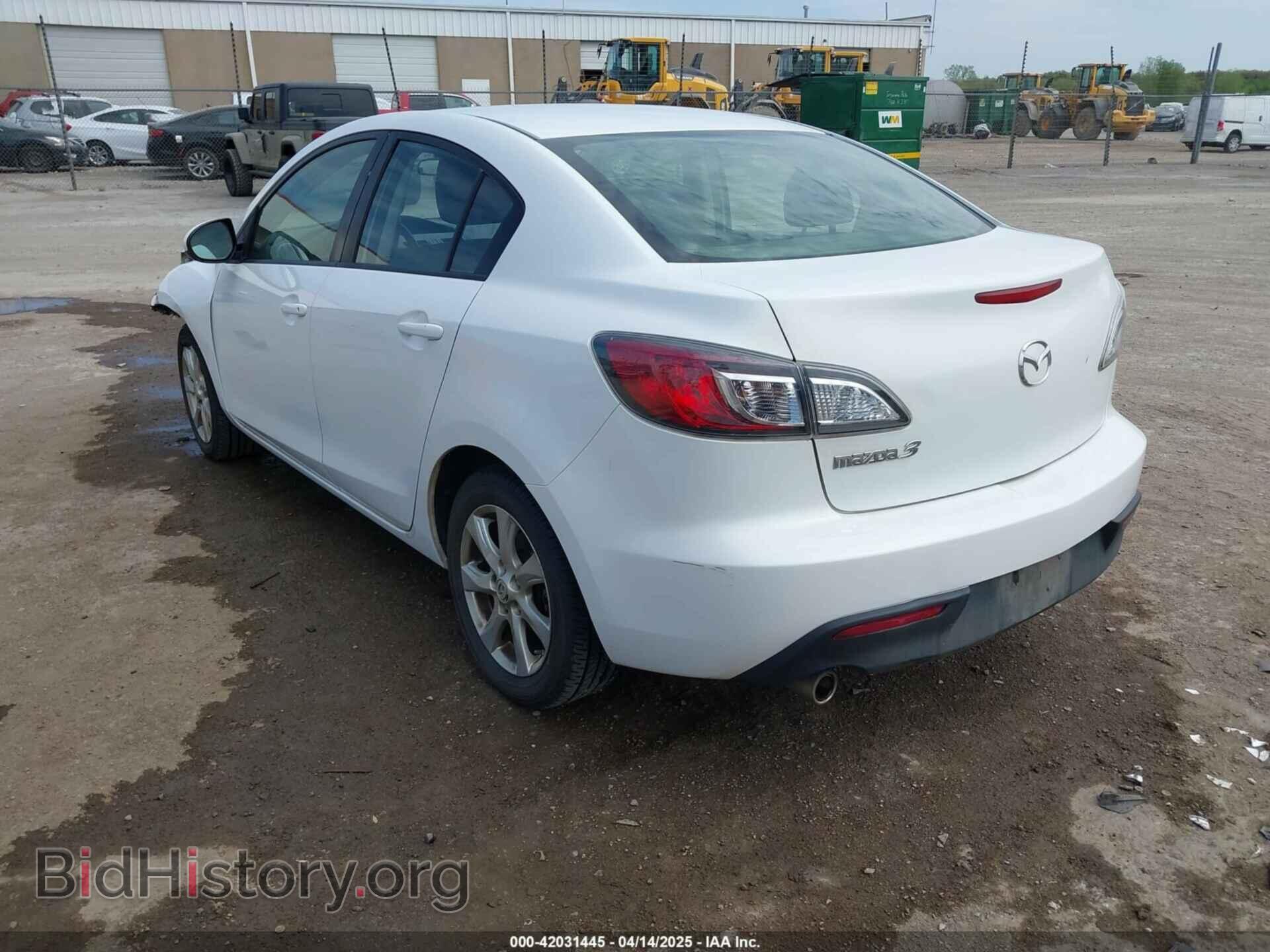 2011 MAZDA MAZDA3 - VIN: JM1BL1VF2B1902424 - Фото 3