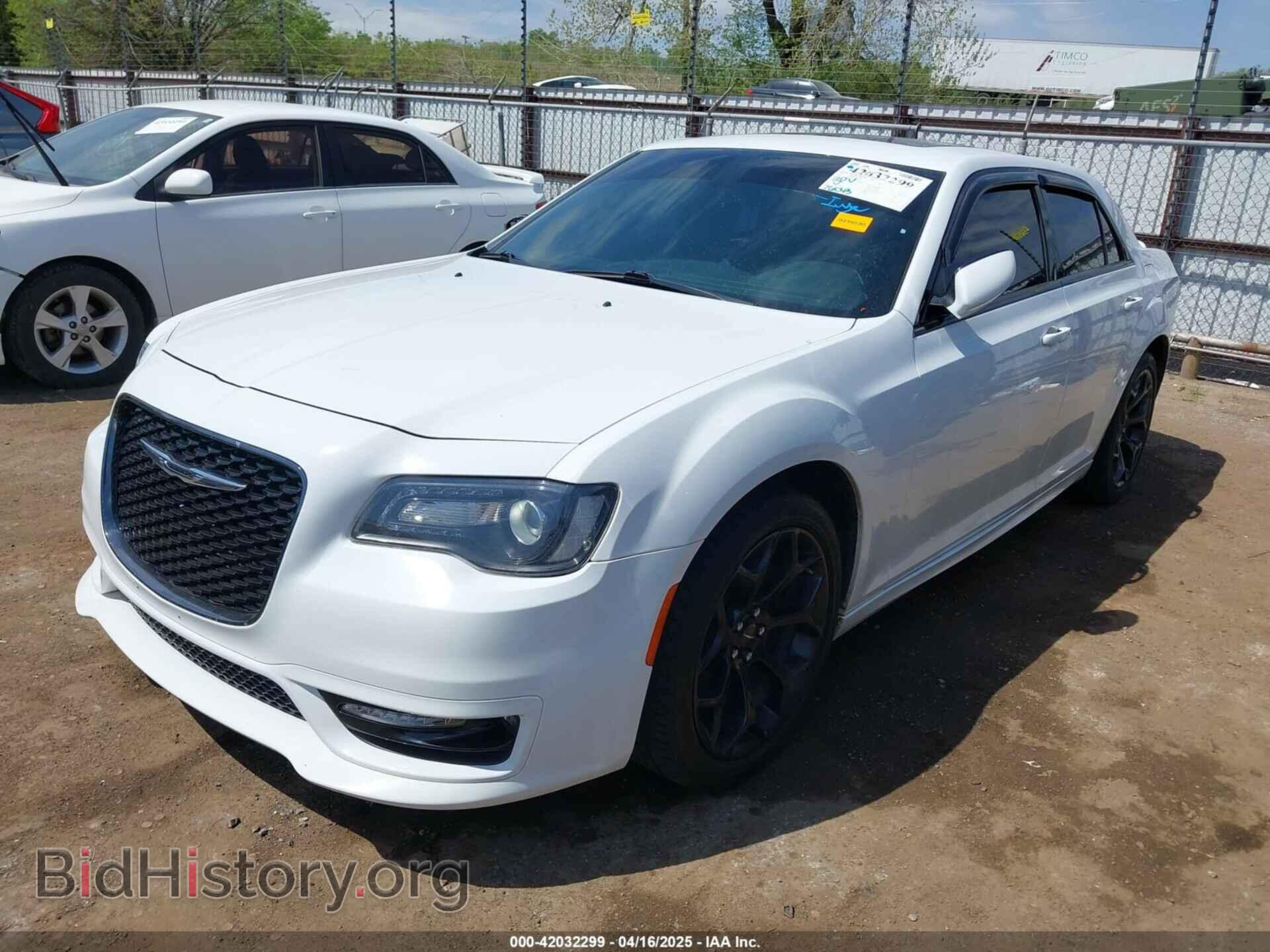 2020 CHRYSLER 300 - VIN: 2C3CCABT9LH168564 - Фото 2