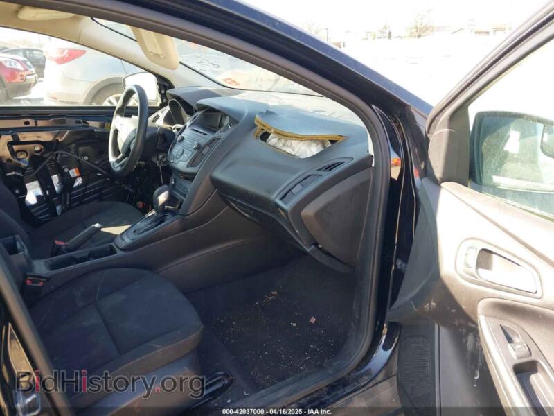 2017 Ford FOCUS (VIN 1FADP3F22HL209134) — photo 5 of 12