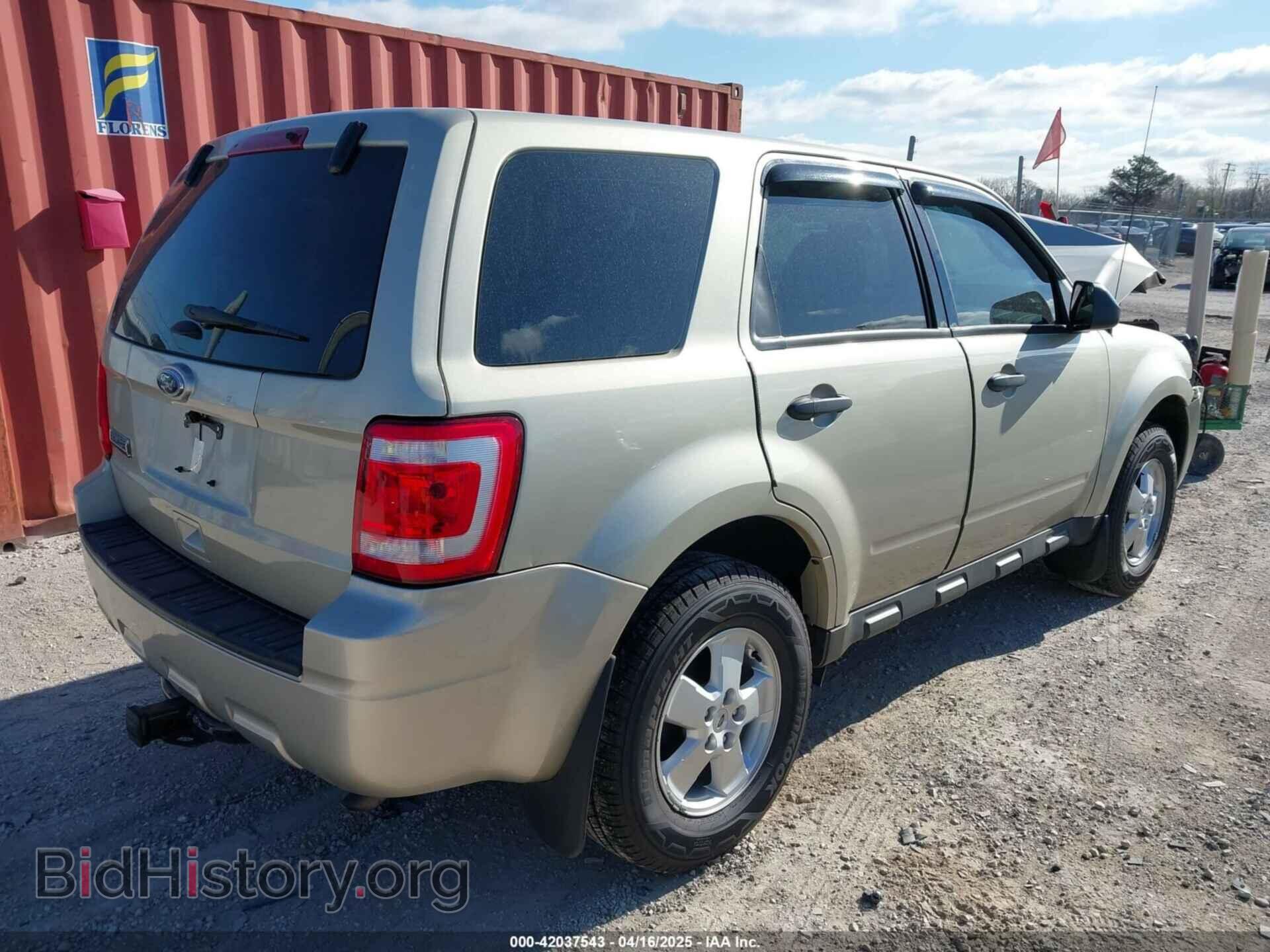 2011 FORD ESCAPE - VIN: 1FMCU0C71BKB01898 - Фото 4