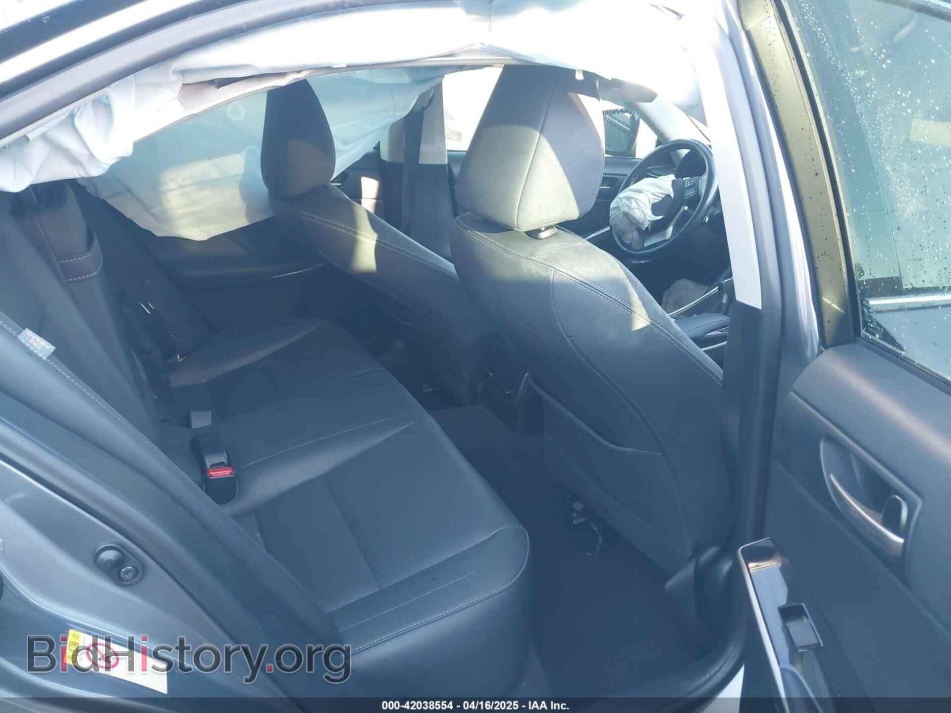 2017 LEXUS IS 300 - VIN: JTHCM1D21H5020175 - Photo 8