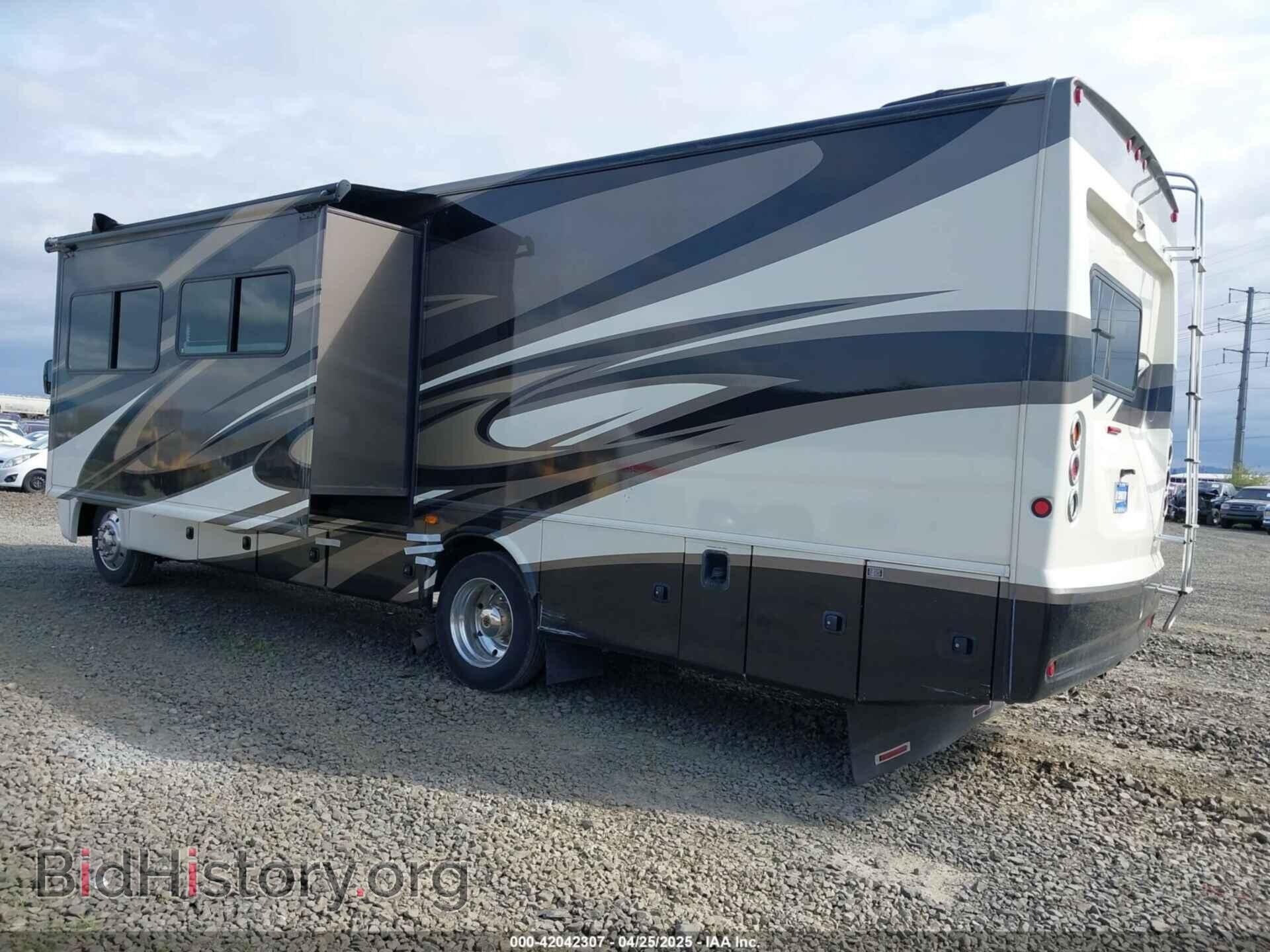 2011 FORD F53 - VIN: 1F66F5DY6B0A04498 - Photo 3