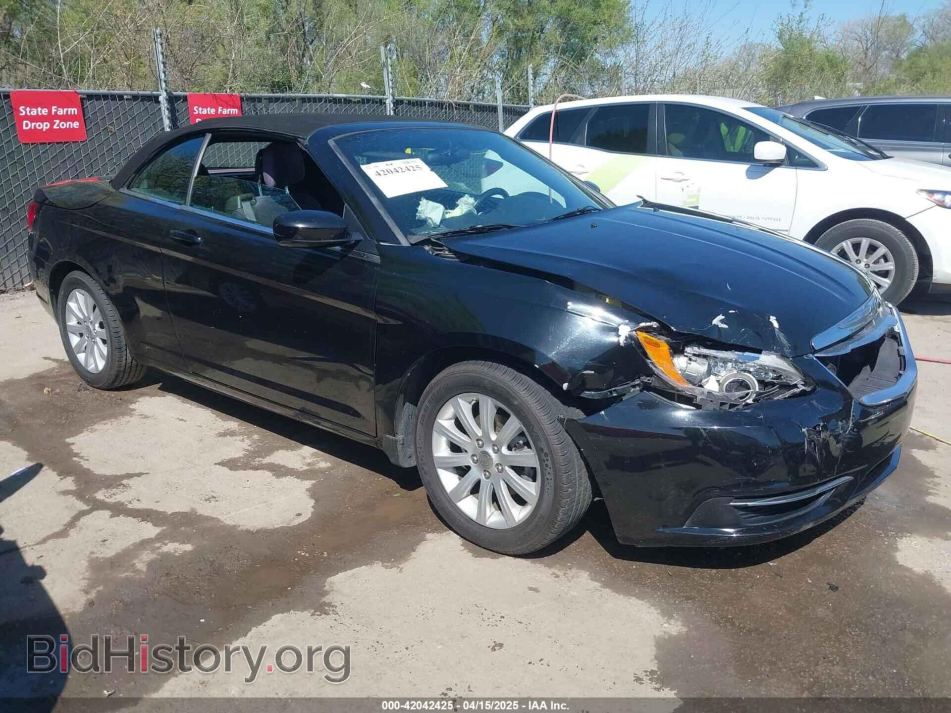 Photo 1C3BCBEB3DN512063 - CHRYSLER 200 2013