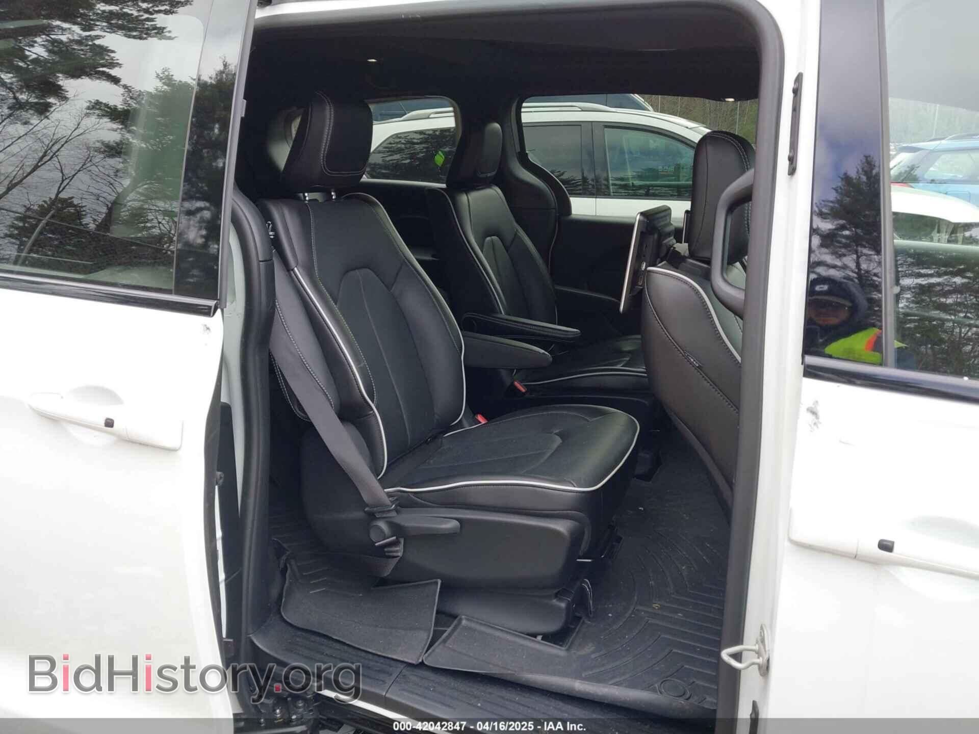 2023 CHRYSLER PACIFICA HYBRID - VIN: 2C4RC1S76PR542993 - Фото 8