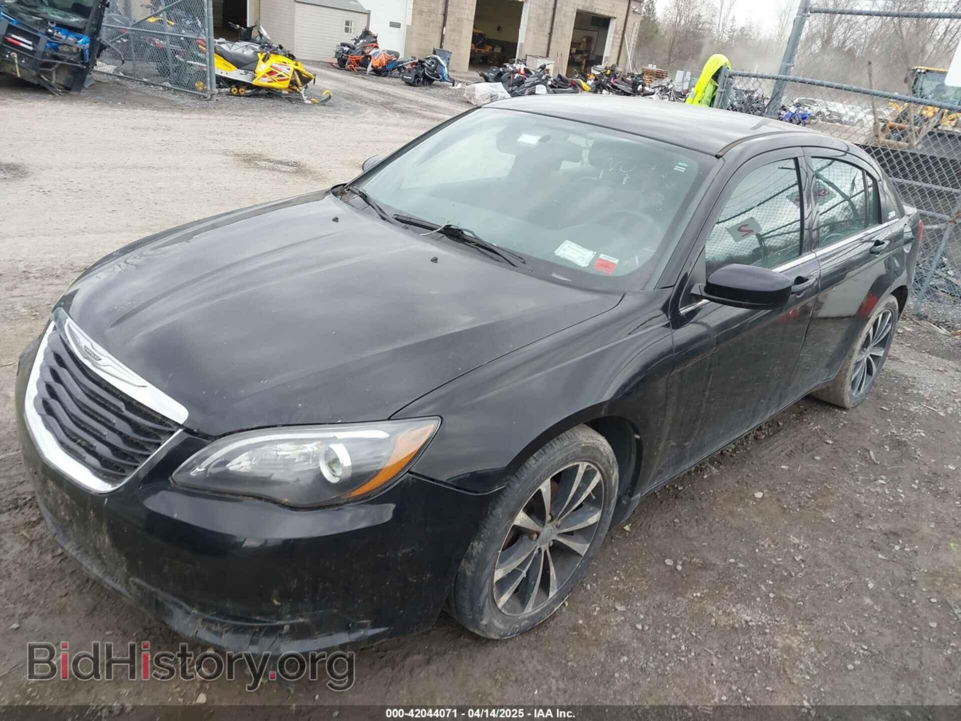 2013 CHRYSLER 200 - VIN: 1C3CCBCG4DN736817 - Фото 2