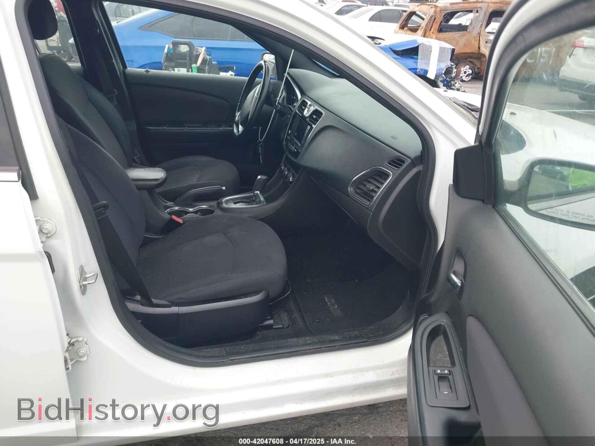 2012 CHRYSLER 200 - VIN: 1C3CCBBG2CN264035 - Фото 5