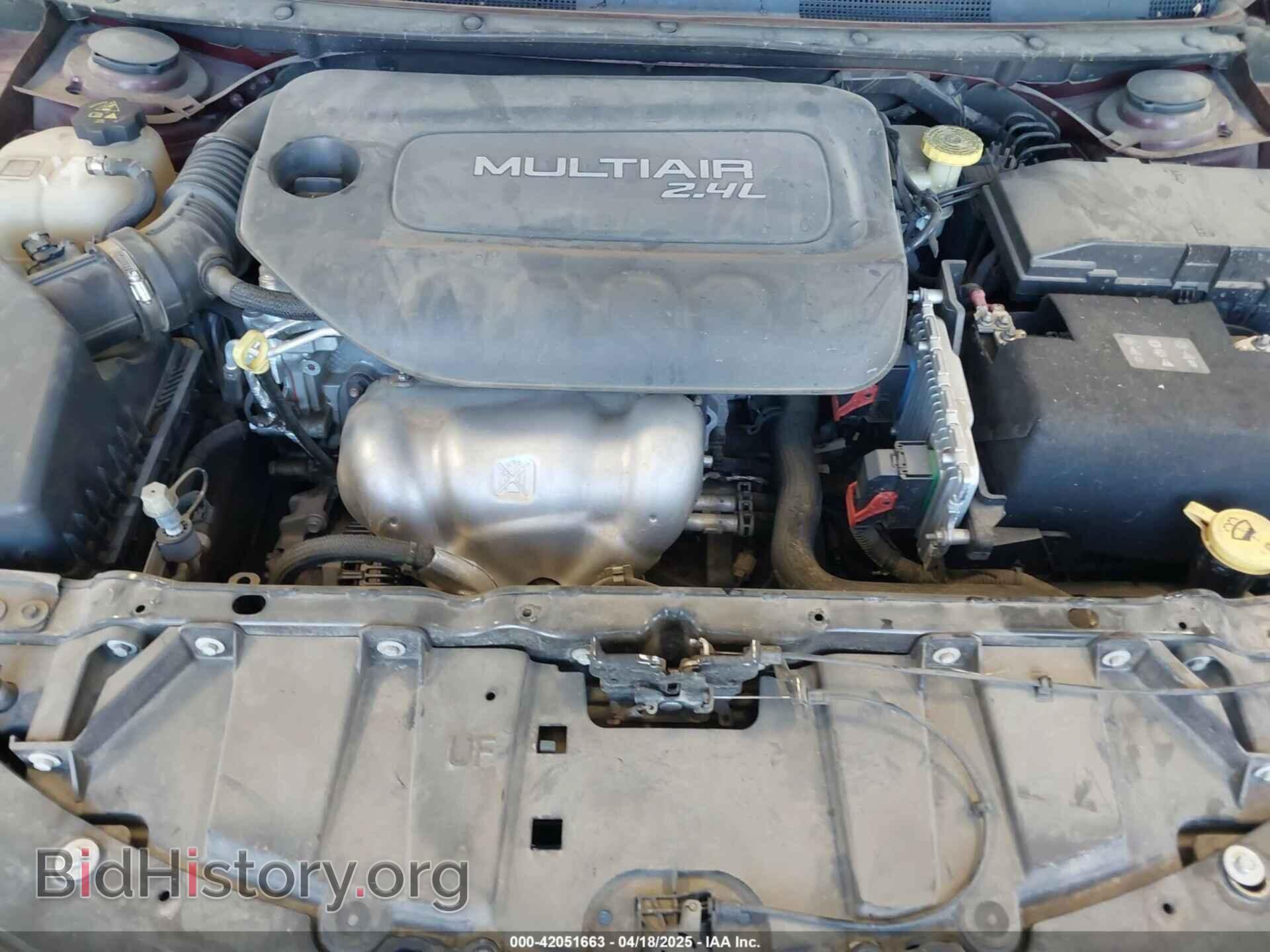 2016 CHRYSLER 200 - VIN: 1C3CCCAB7GN169259 - Фото 10