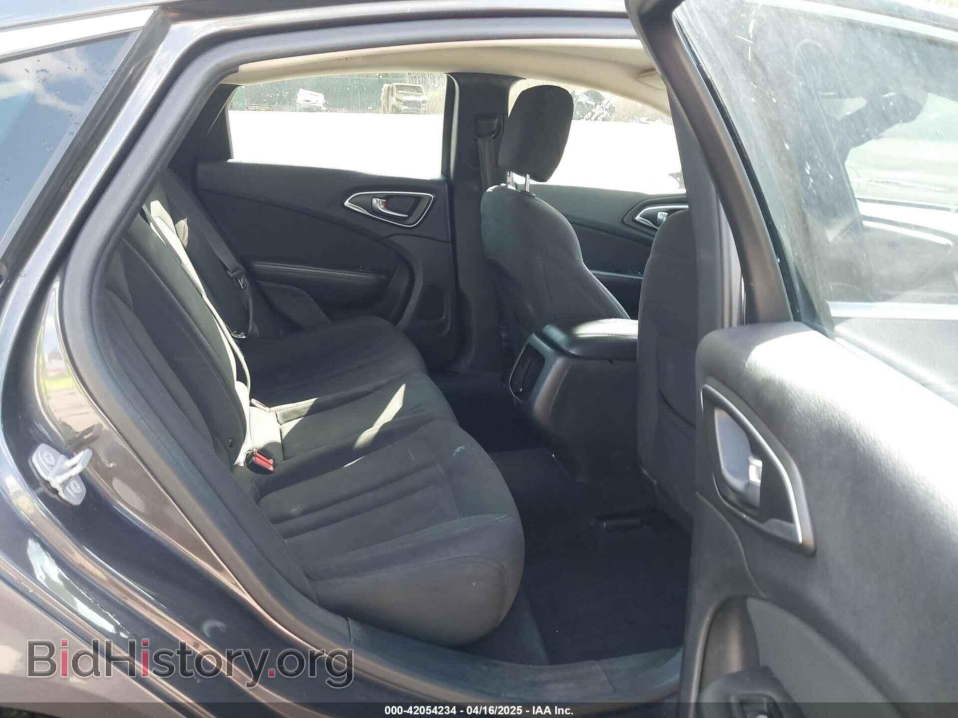 2015 CHRYSLER 200 - VIN: 1C3CCCAB3FN608357 - Фото 8