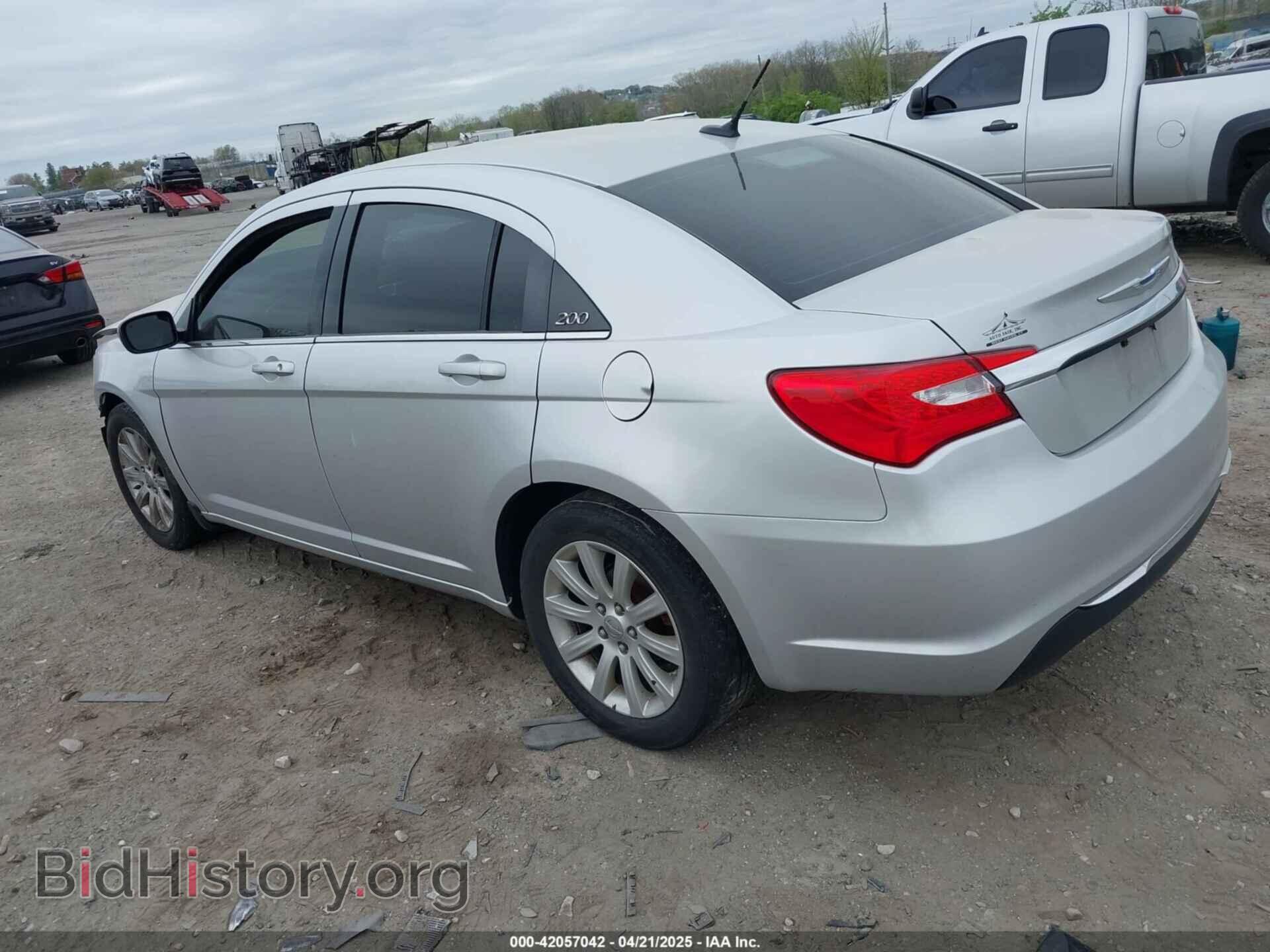 2011 CHRYSLER 200 - VIN: 1C3BC1FB3BN585679 - Фото 3