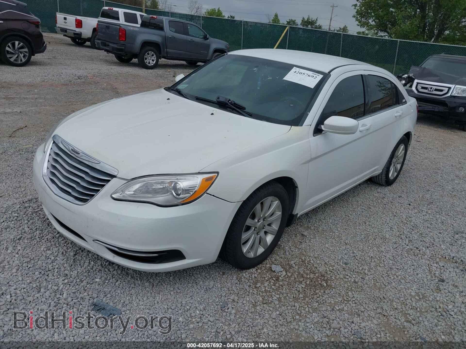 2013 CHRYSLER 200 - VIN: 1C3CCBBG9DN531768 - Фото 2