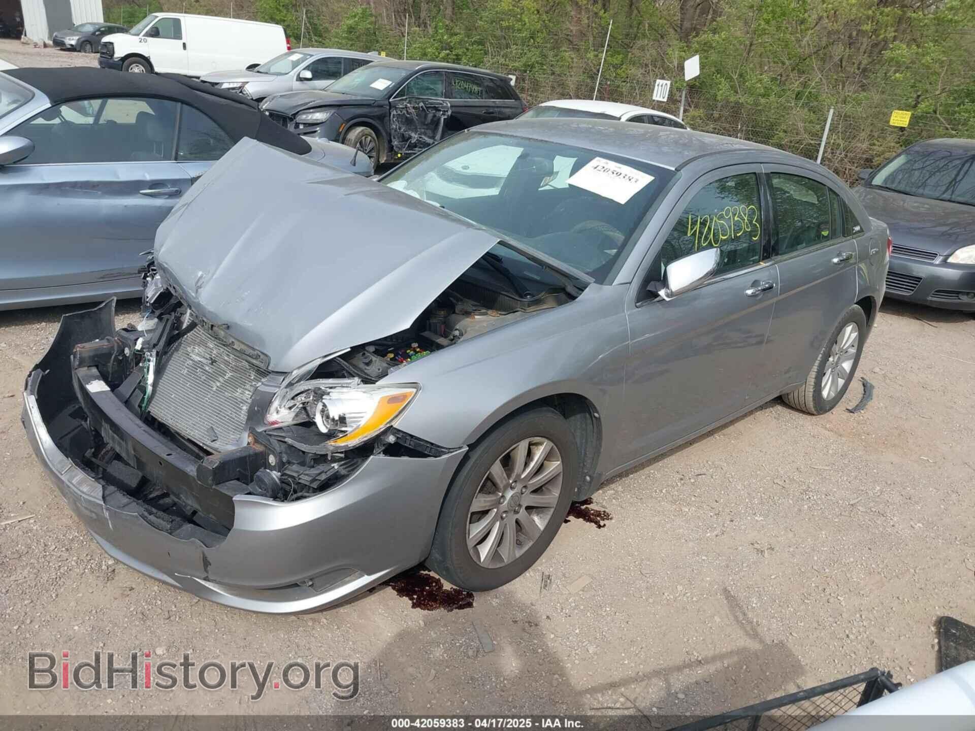 2013 CHRYSLER 200 - VIN: 1C3CCBCG3DN655565 - Фото 2