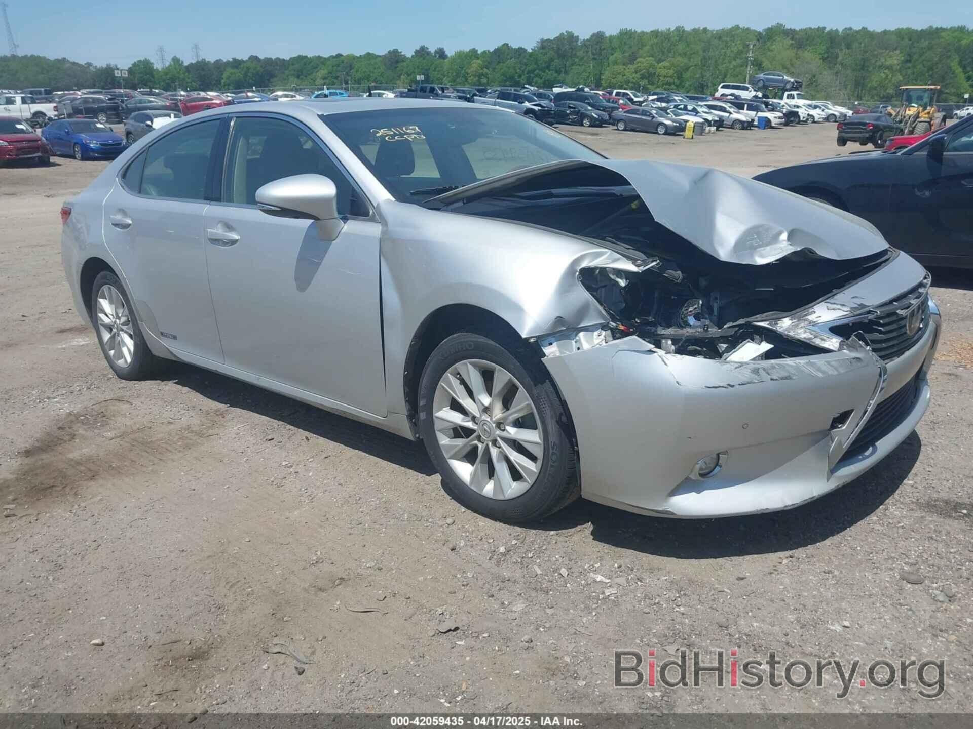 Фотография JTHBW1GG5E2059684 - LEXUS ES 300H 2014