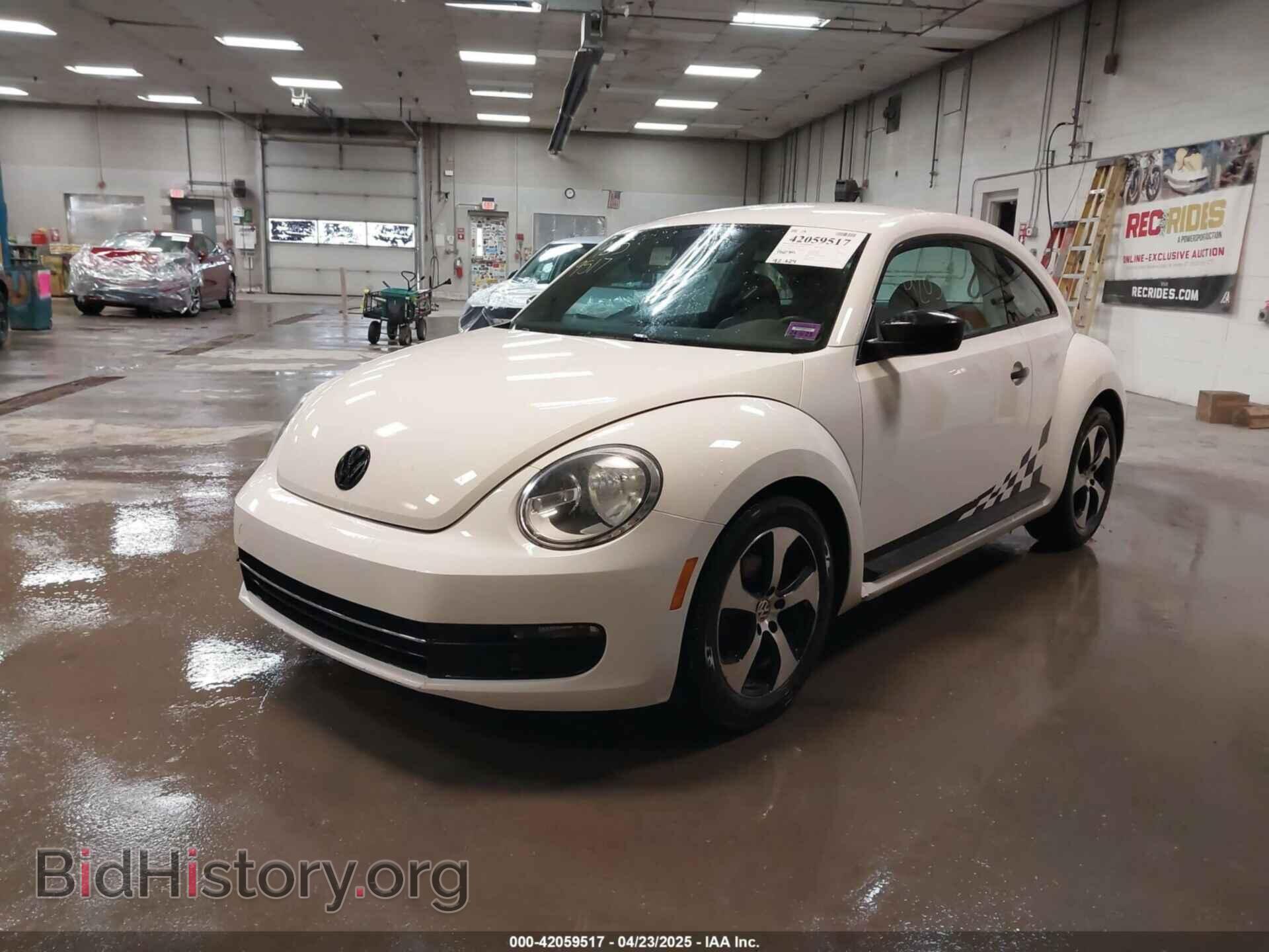 2012 VOLKSWAGEN BEETLE - VIN: 3VWFP7AT2CM623917 - Фото 2