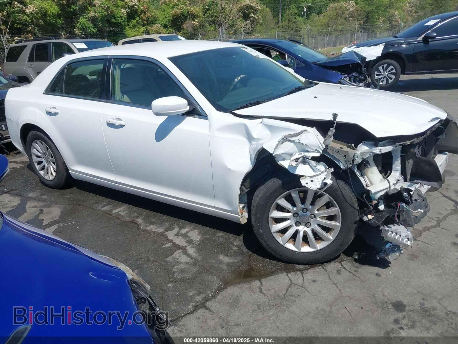 Фотография 2C3CCAAG1DH603521 - CHRYSLER 300 2013