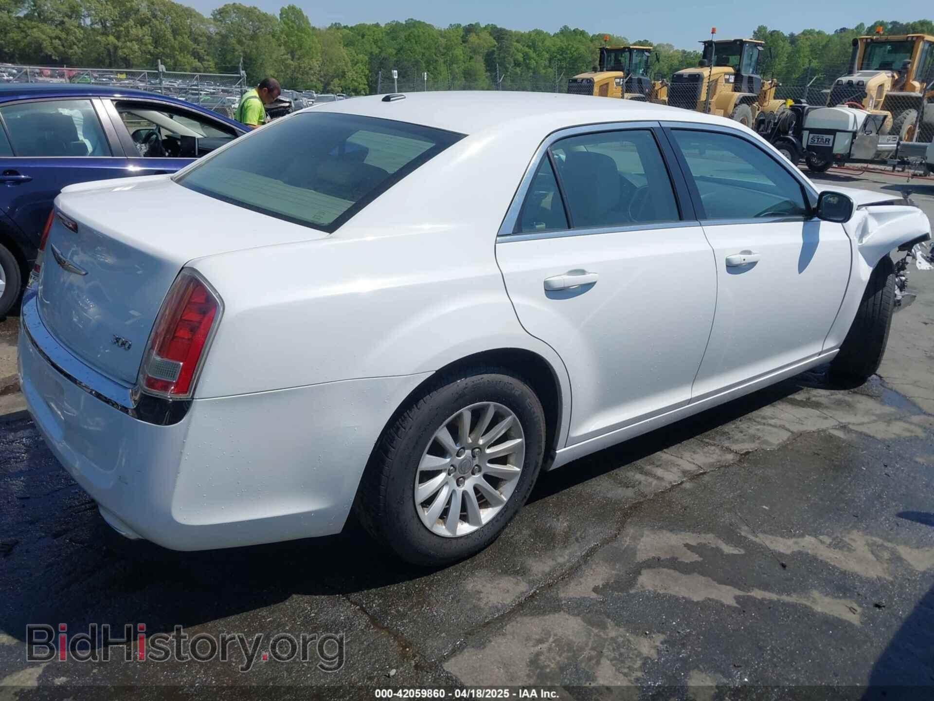 2013 CHRYSLER 300 - VIN: 2C3CCAAG1DH603521 - Фото 4