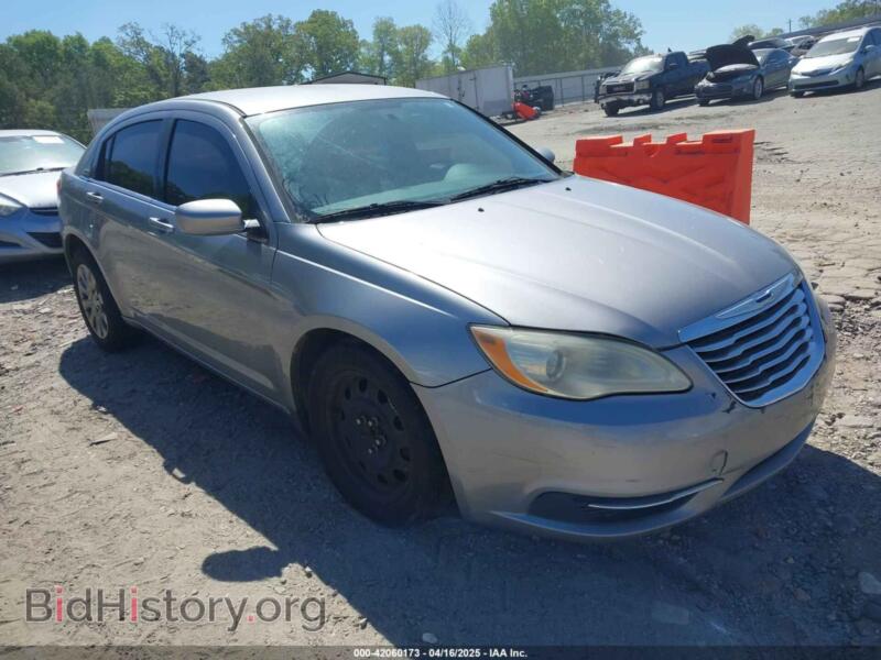 2013 Chrysler 200 LX (VIN 1C3CCBAB5DN642131) — фото 1 из 15, IAAI, повреждение: передняя часть
