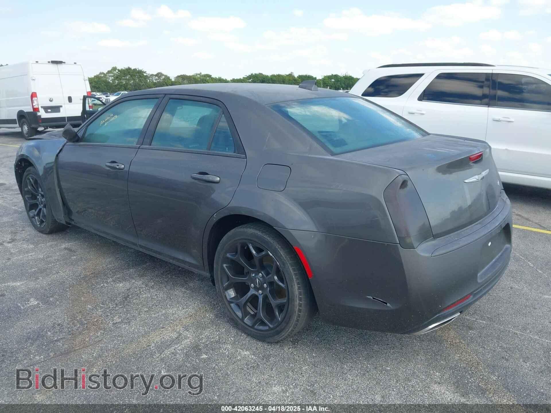 2019 CHRYSLER 300 - VIN: 2C3CCABG5KH516295 - Фото 3