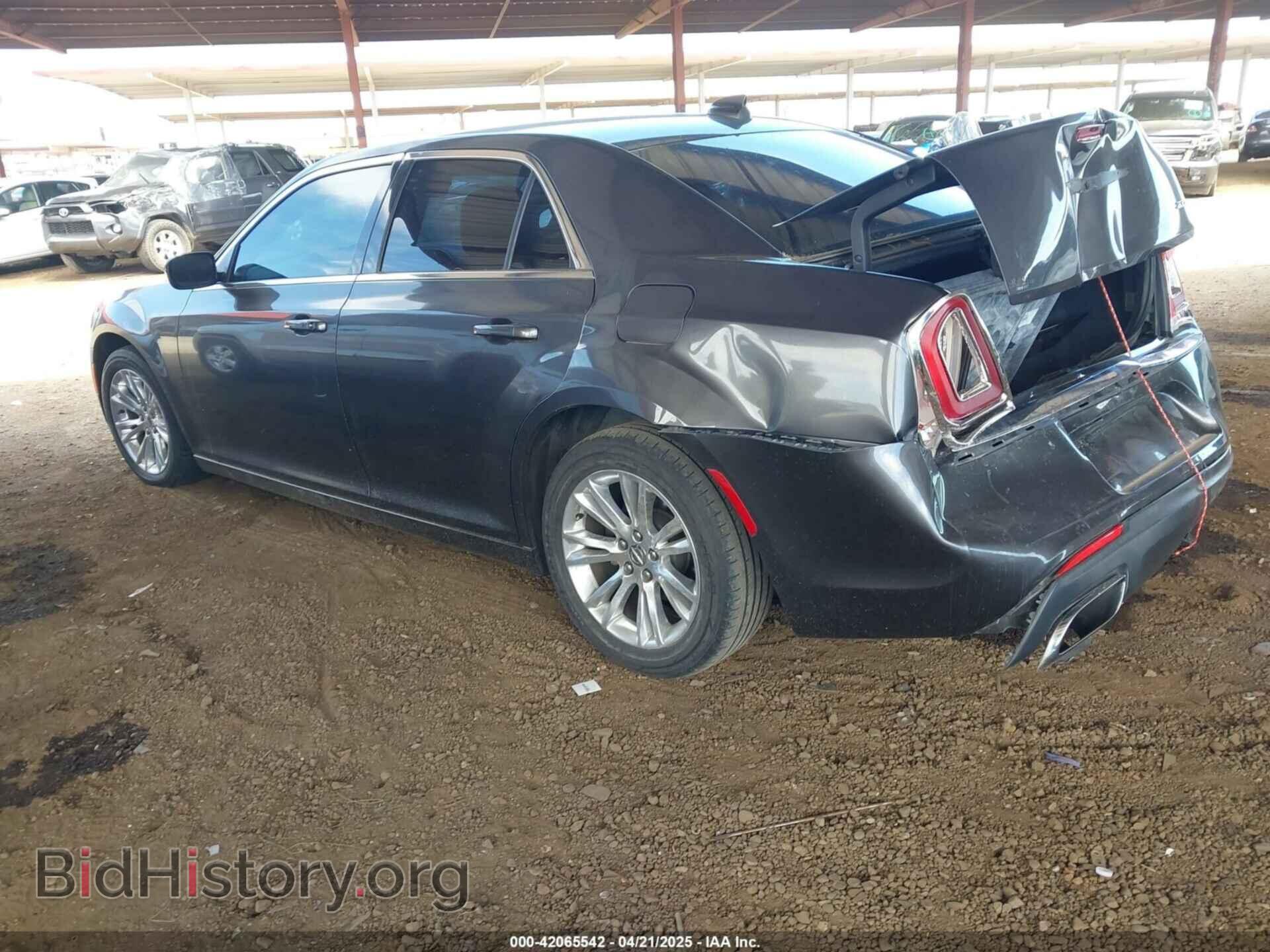 2017 CHRYSLER 300 - VIN: 2C3CCAAG6HH576970 - Фото 3