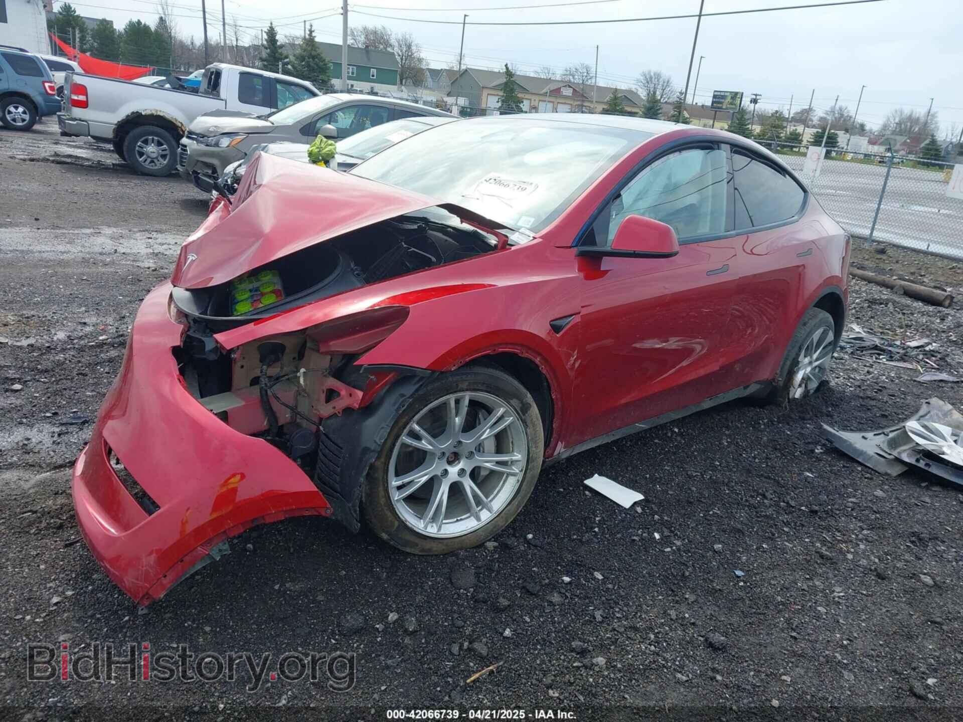 2024 TESLA MODEL Y - VIN: 7SAYGAEE0RF022221 - Фото 2