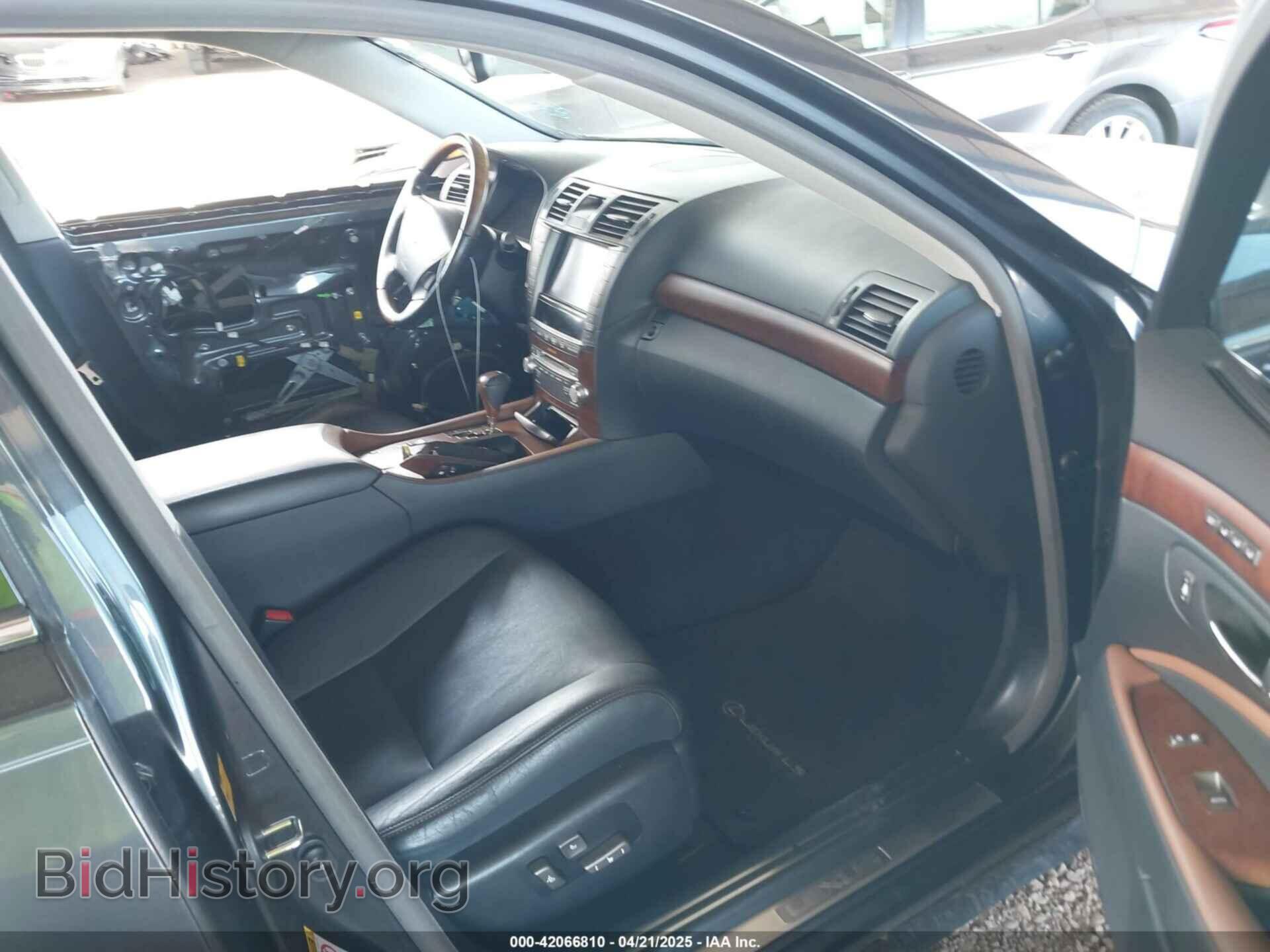 2011 LEXUS LS 460 - VIN: JTHBL5EF0B5108018 - Photo 5