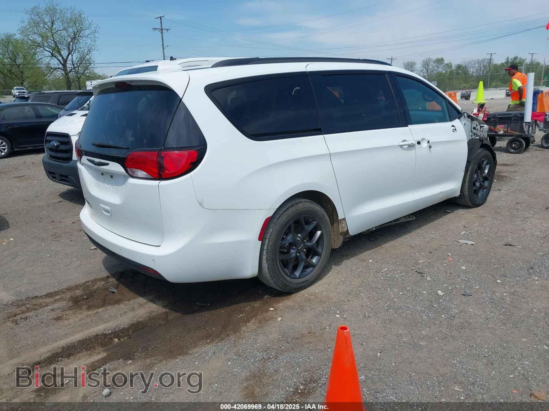 2018 CHRYSLER PACIFICA - VIN: 2C4RC1EG4JR332668 - Фото 4