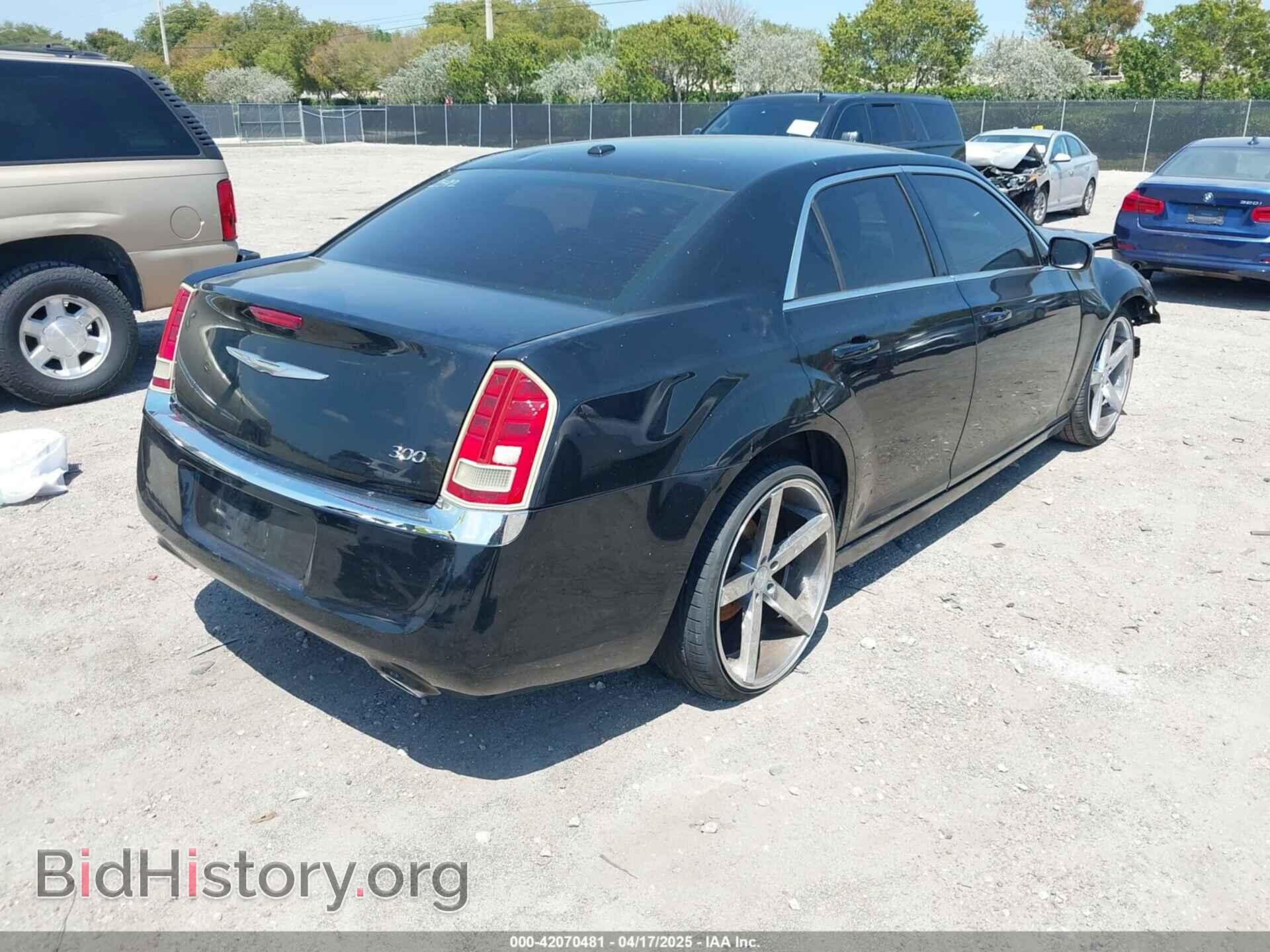 2012 CHRYSLER 300 - VIN: 2C3CCAAG3CH112592 - Photo 4