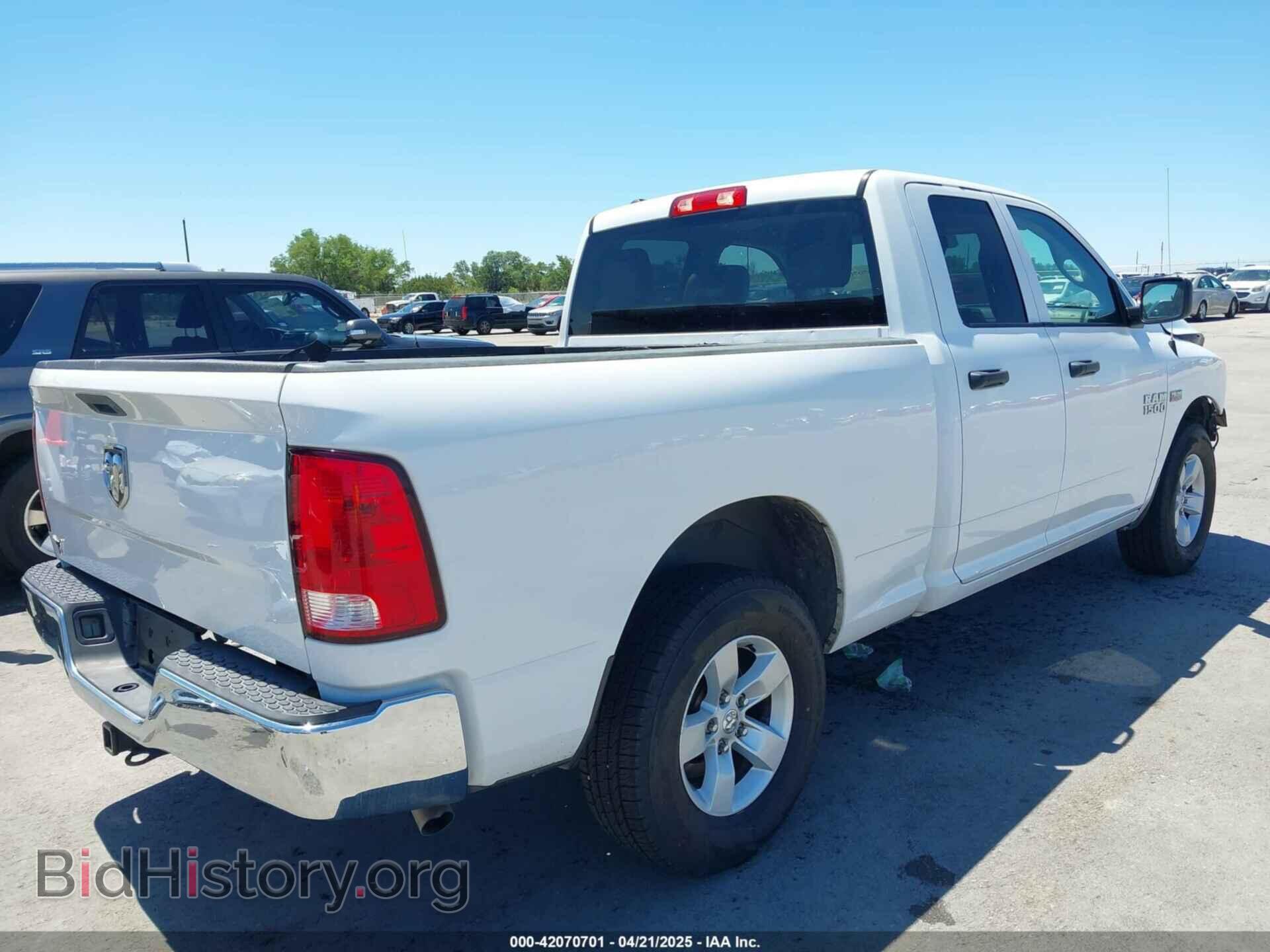 2018 RAM 1500 - VIN: 1C6RR6FT8JS315580 - Фото 4