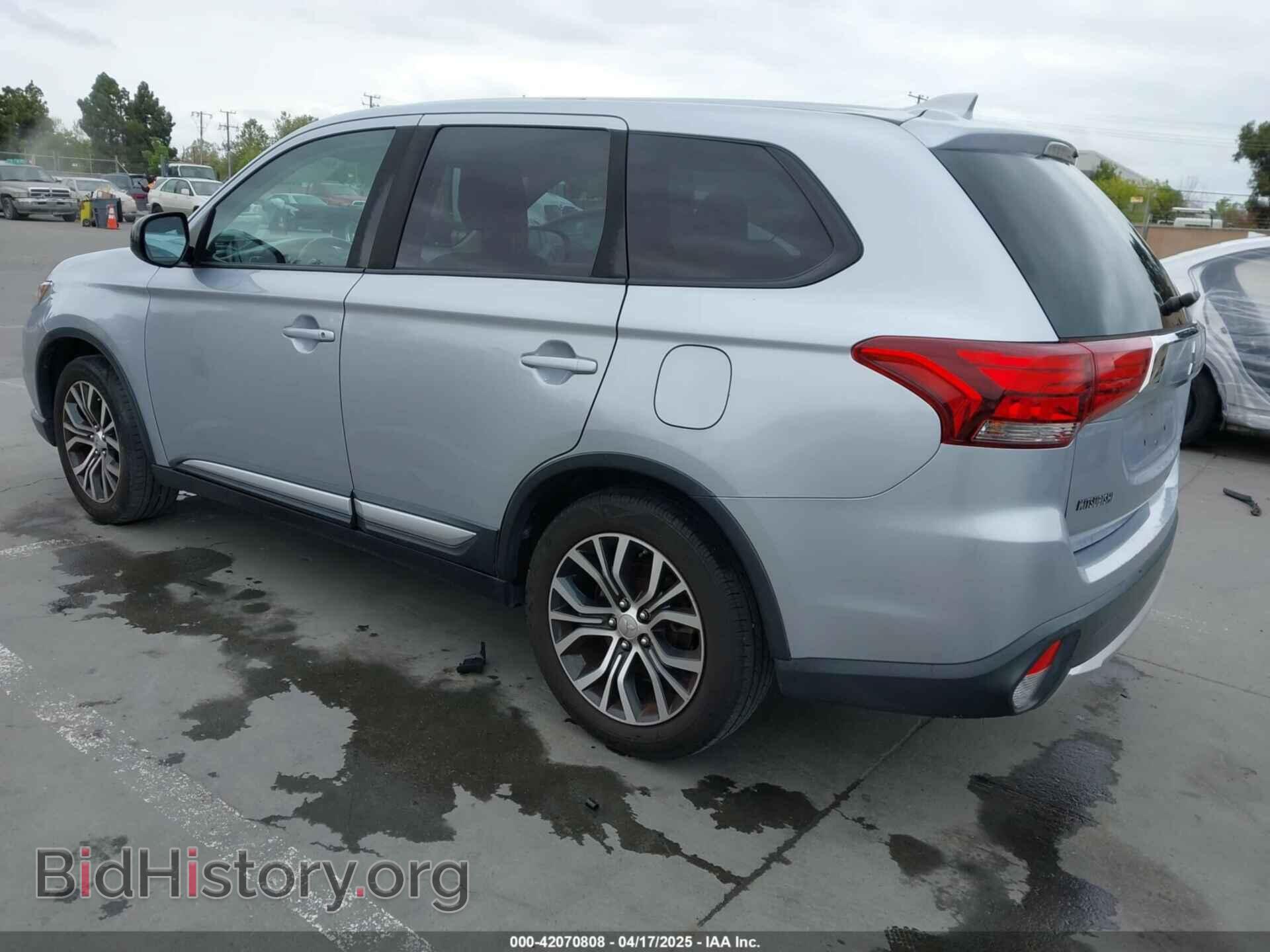 2017 MITSUBISHI OUTLANDER - VIN: JA4AD2A38HZ044472 - Фото 3