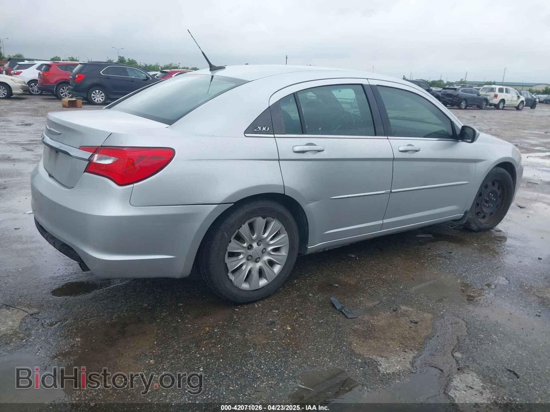 2011 CHRYSLER 200 - VIN: 1C3BC4FB8BN550752 - Фото 4