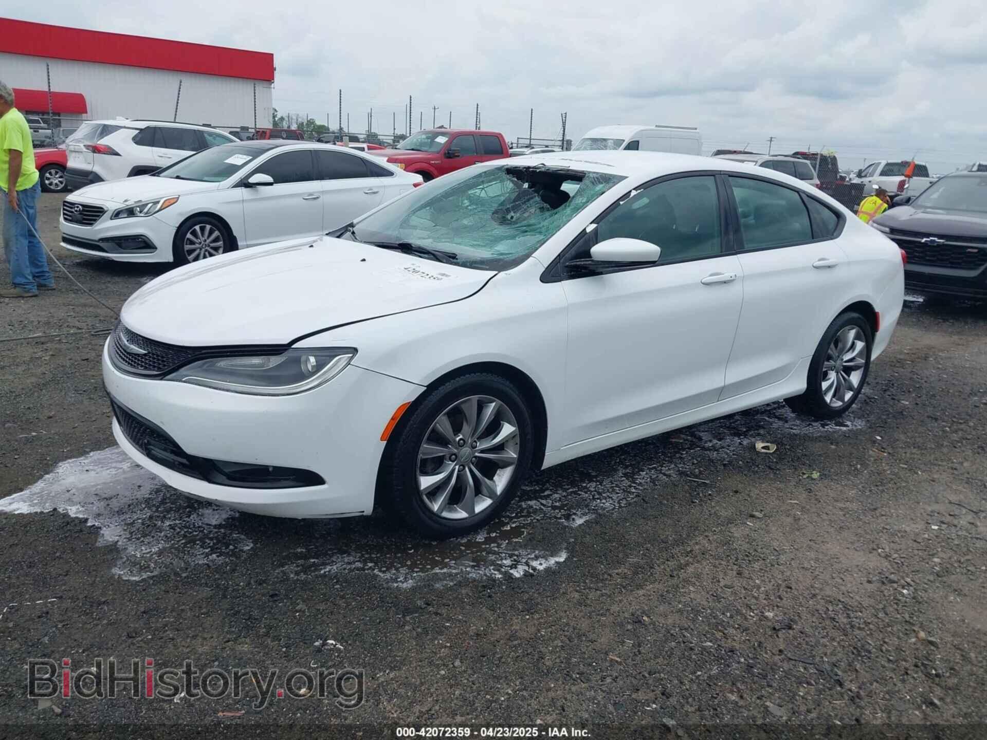 2015 CHRYSLER 200 - VIN: 1C3CCCBB0FN620092 - Фото 2