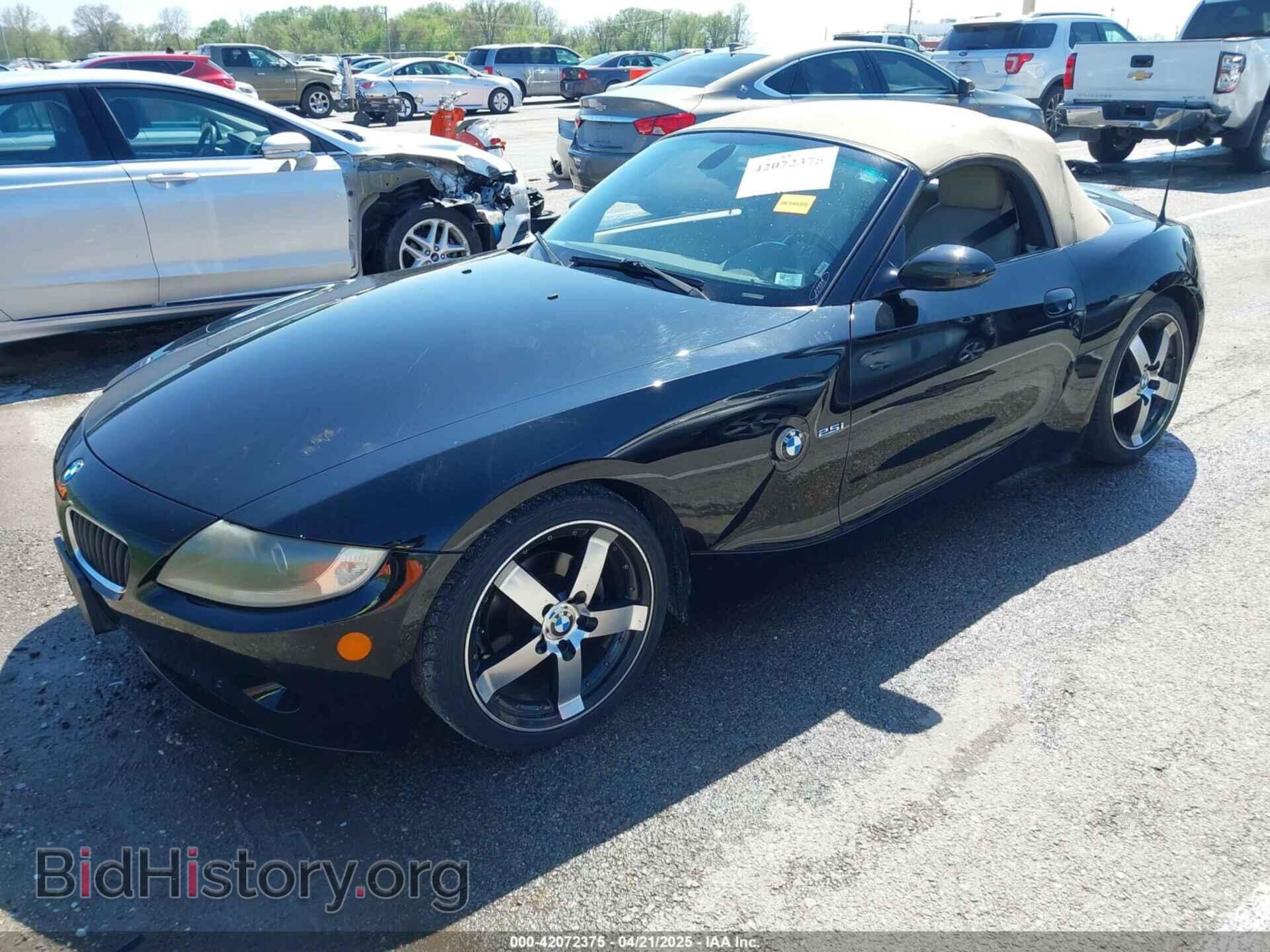2005 BMW Z4 - VIN: 4USBT33595LS56405 - Фото 2