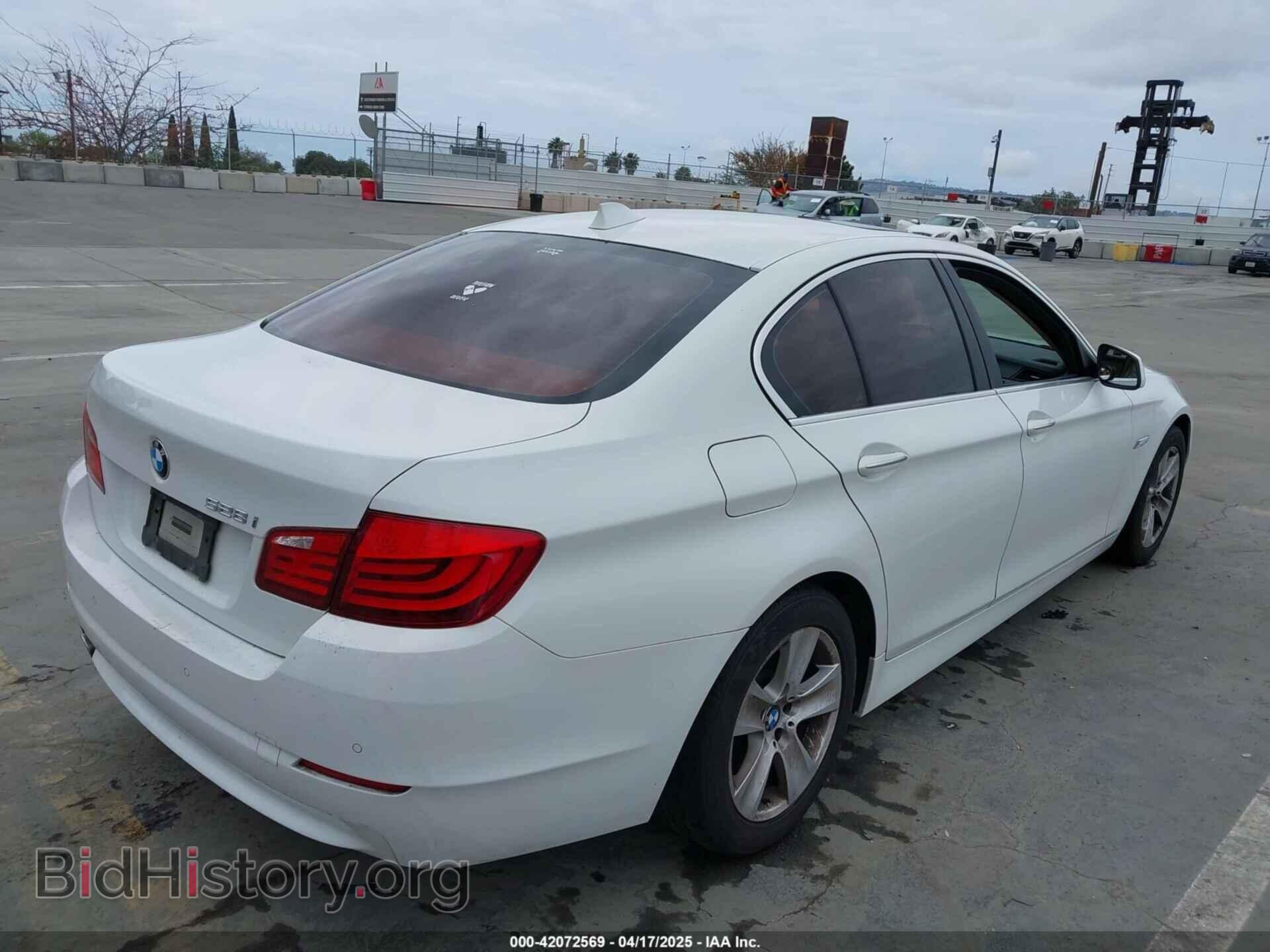2011 BMW 528I - VIN: WBAFR1C56BC748179 - Фото 4