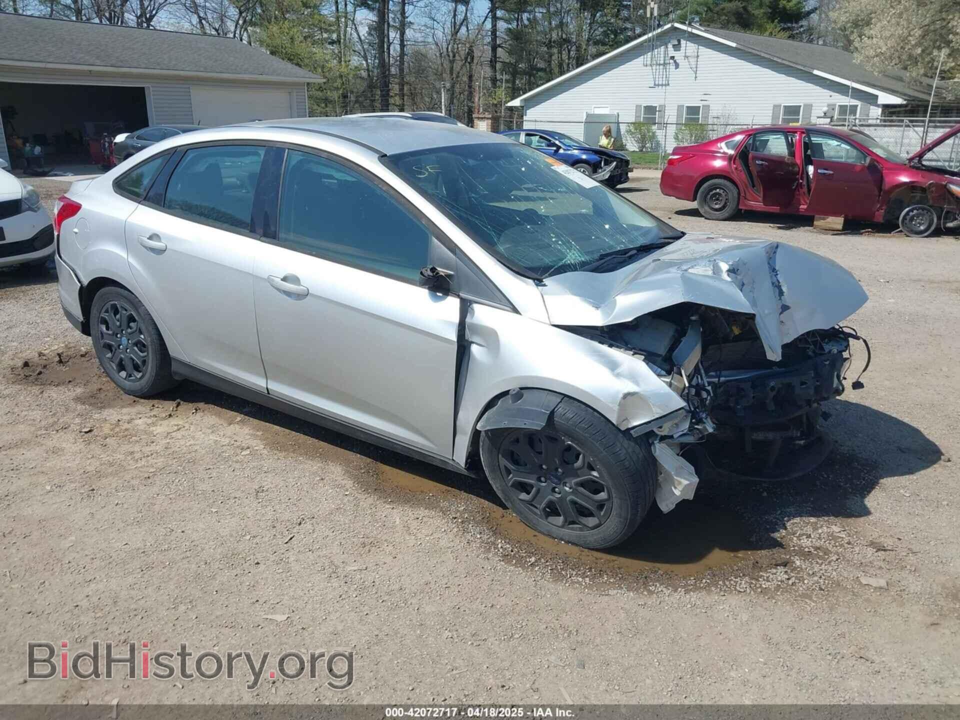 Photo 1FAHP3F2XCL217086 - FORD FOCUS 2012