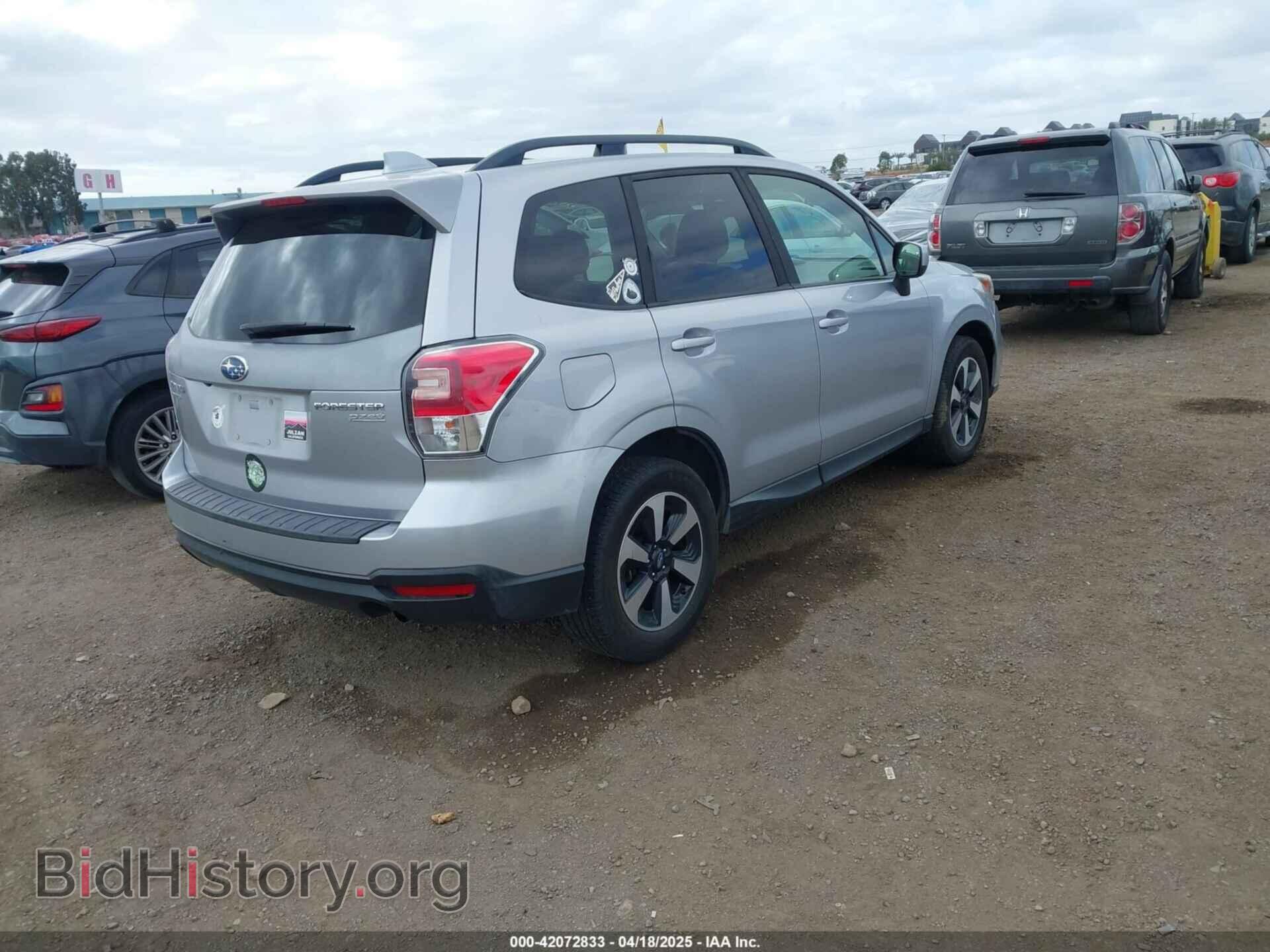 2017 SUBARU FORESTER - VIN: JF2SJAEC1HH417897 - Фото 4