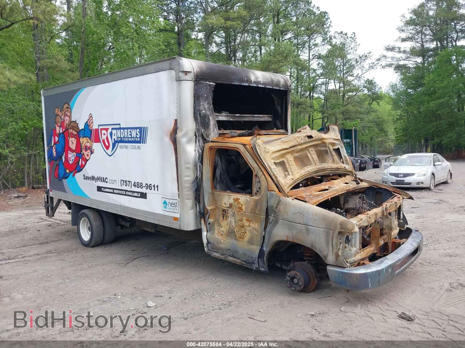 Photo 1FDXE4FS5HDC40256 - FORD E-450 CUTAWAY 2017