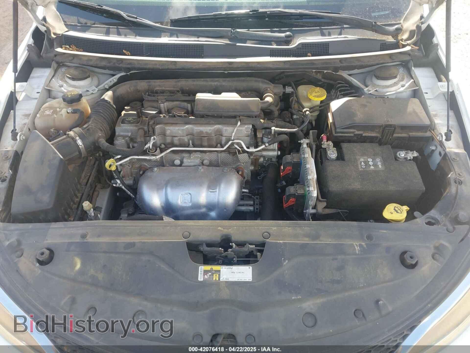 2016 CHRYSLER 200 - VIN: 1C3CCCFB6GN147052 - Фото 10