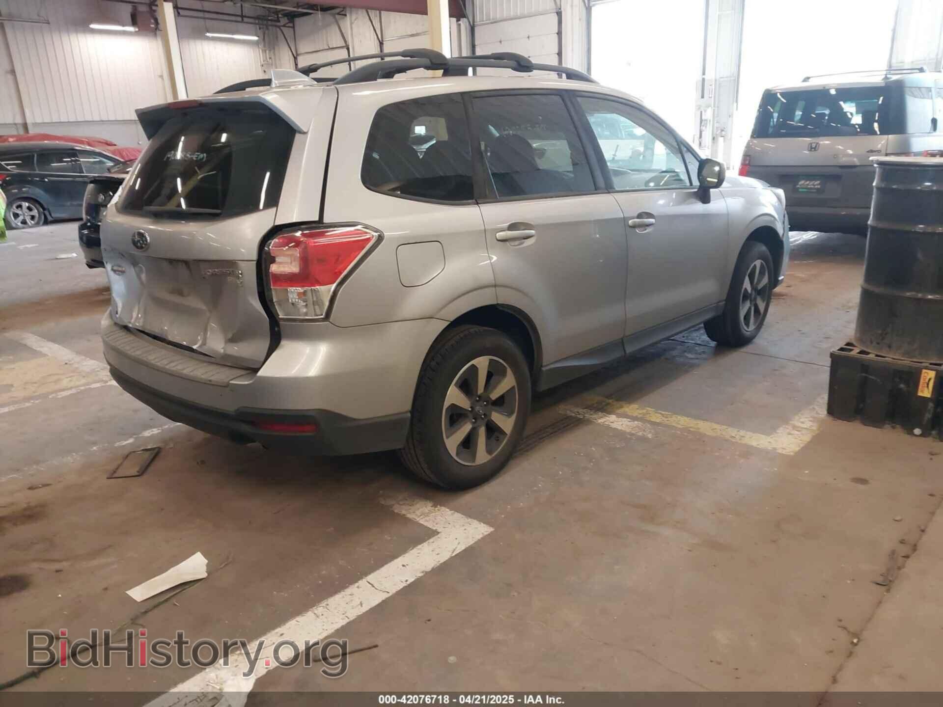 2017 SUBARU FORESTER - VIN: JF2SJAEC0HH552627 - Фото 4