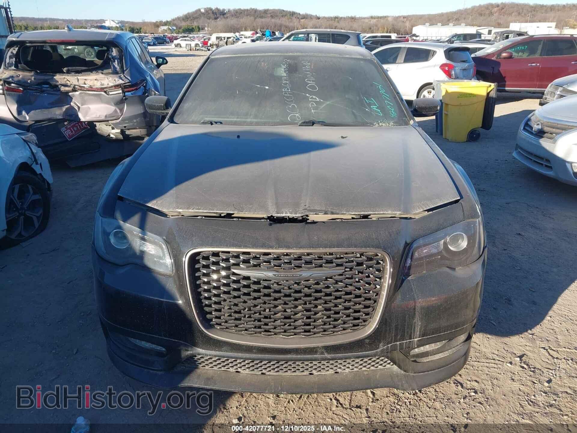 2017 CHRYSLER 300 - VIN: 2C3CCABGXHH661602 - Фото 12