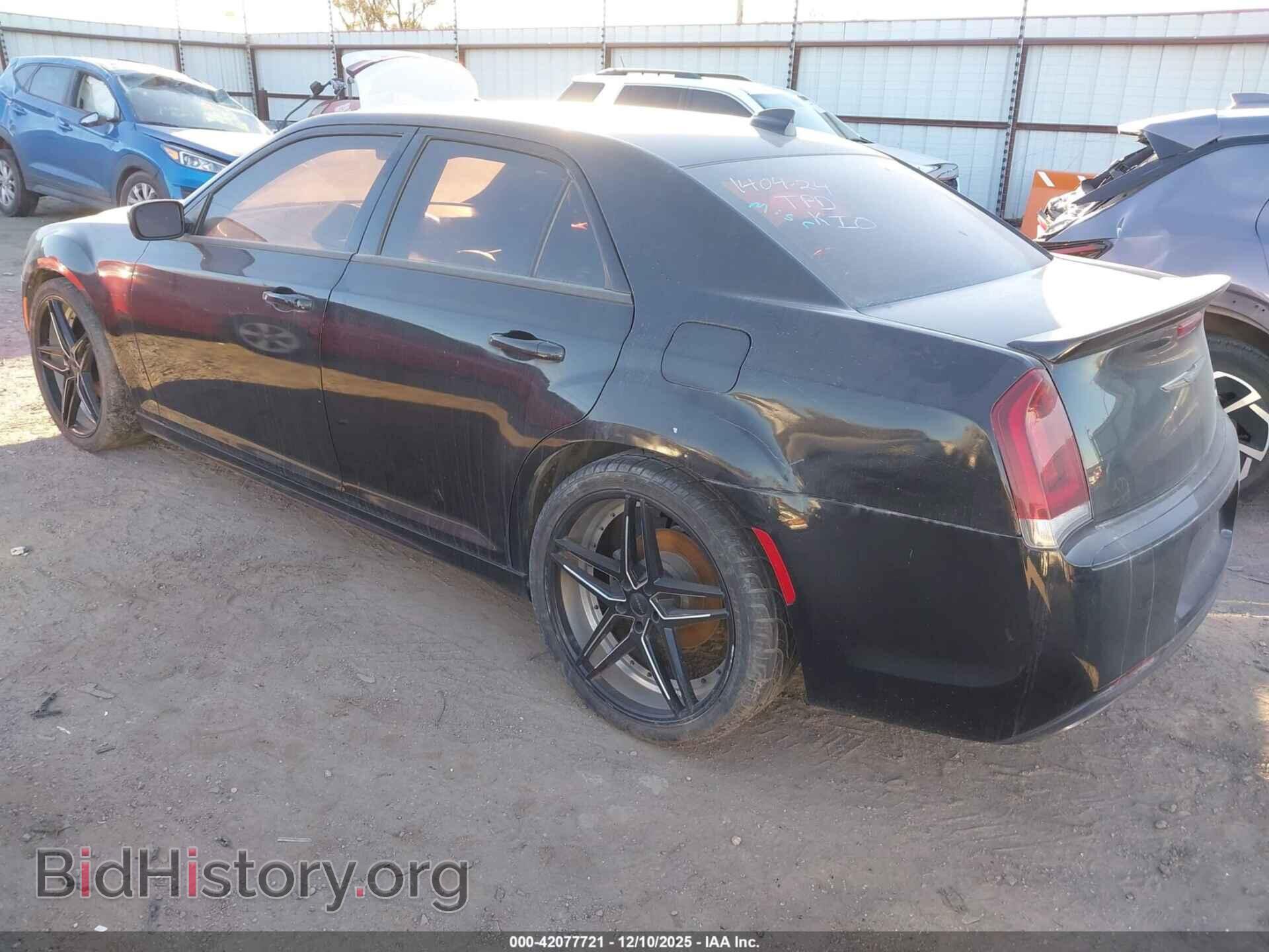 2017 CHRYSLER 300 - VIN: 2C3CCABGXHH661602 - Фото 3