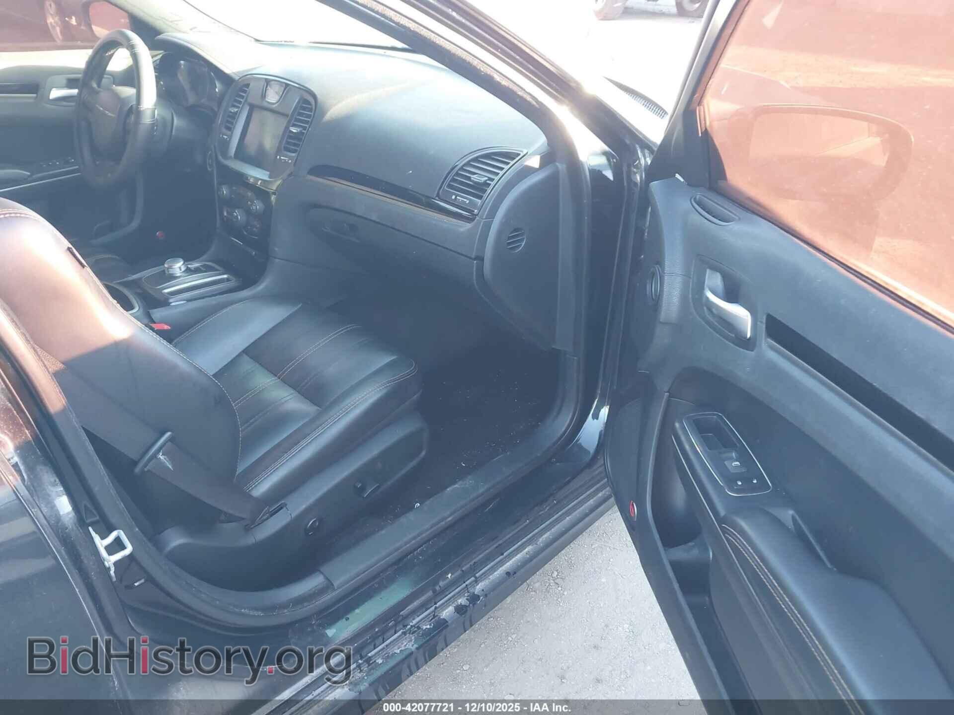 2017 CHRYSLER 300 - VIN: 2C3CCABGXHH661602 - Фото 5