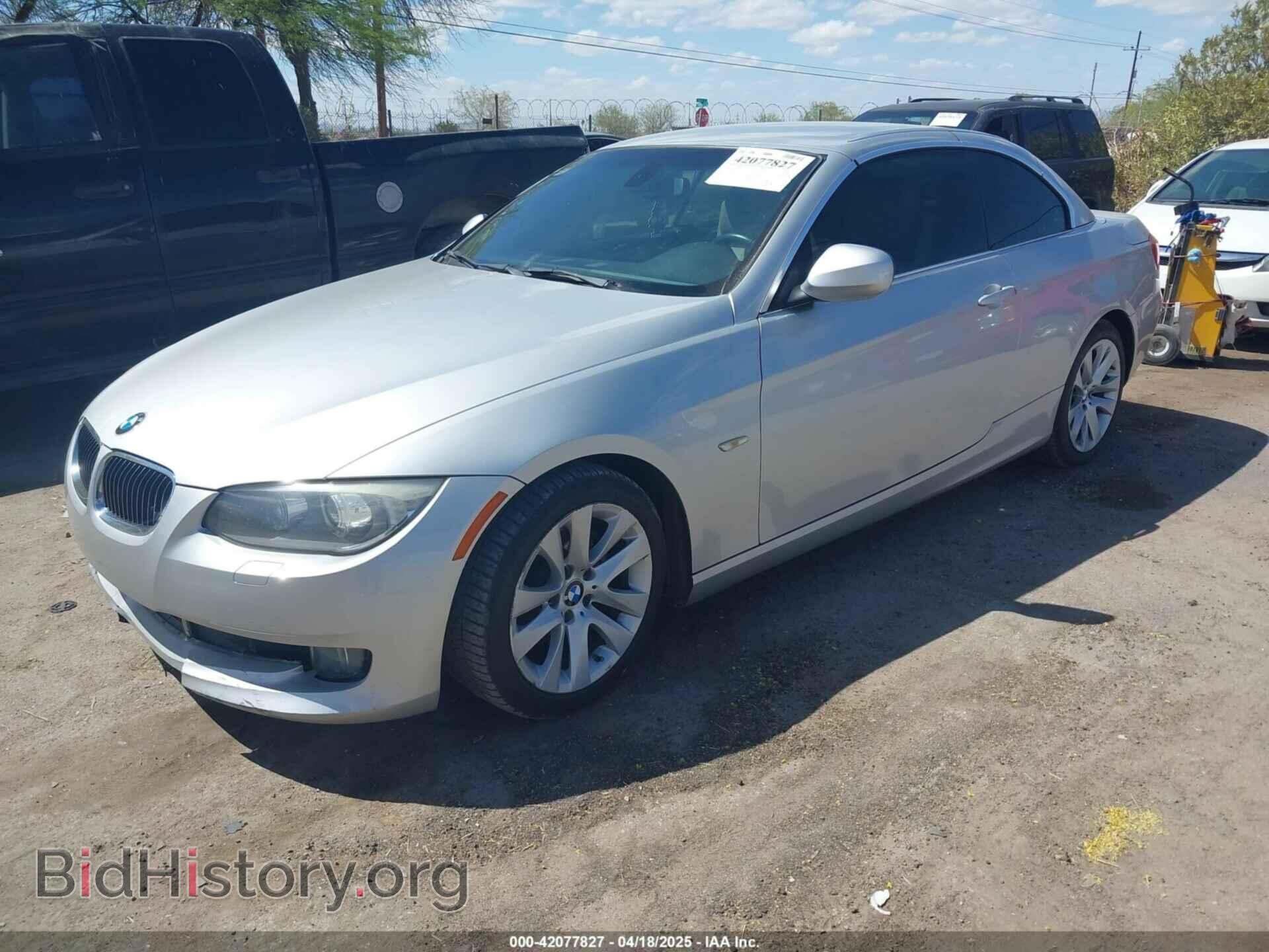 2011 BMW 328I - VIN: WBADW7C58BE726515 - Фото 2